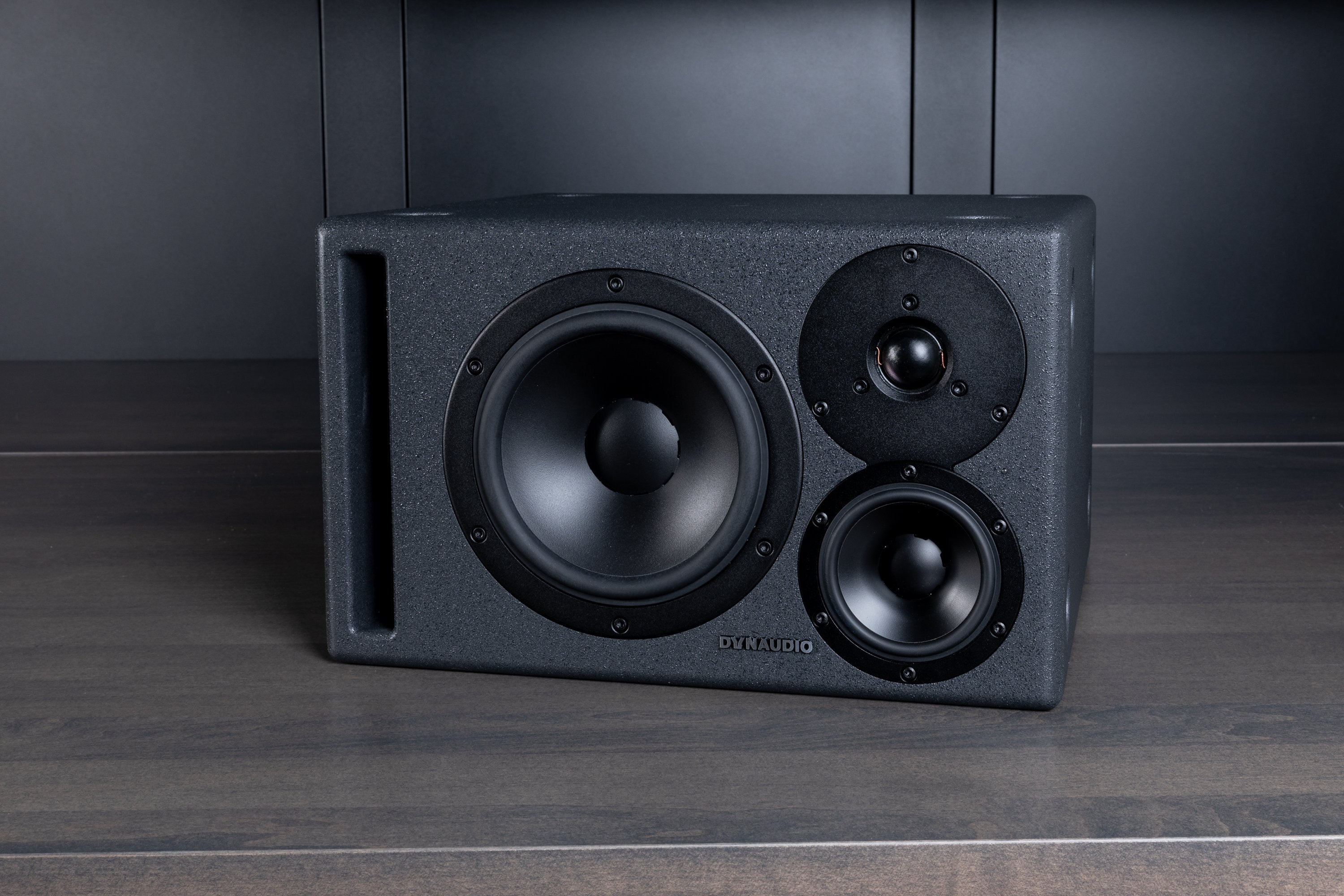 Dynaudio Core Professional Studio Monitor Speakers - High-Performance Audio for Music Production, Mixing & Mastering | Perfect for Home Studios & Professional Recording