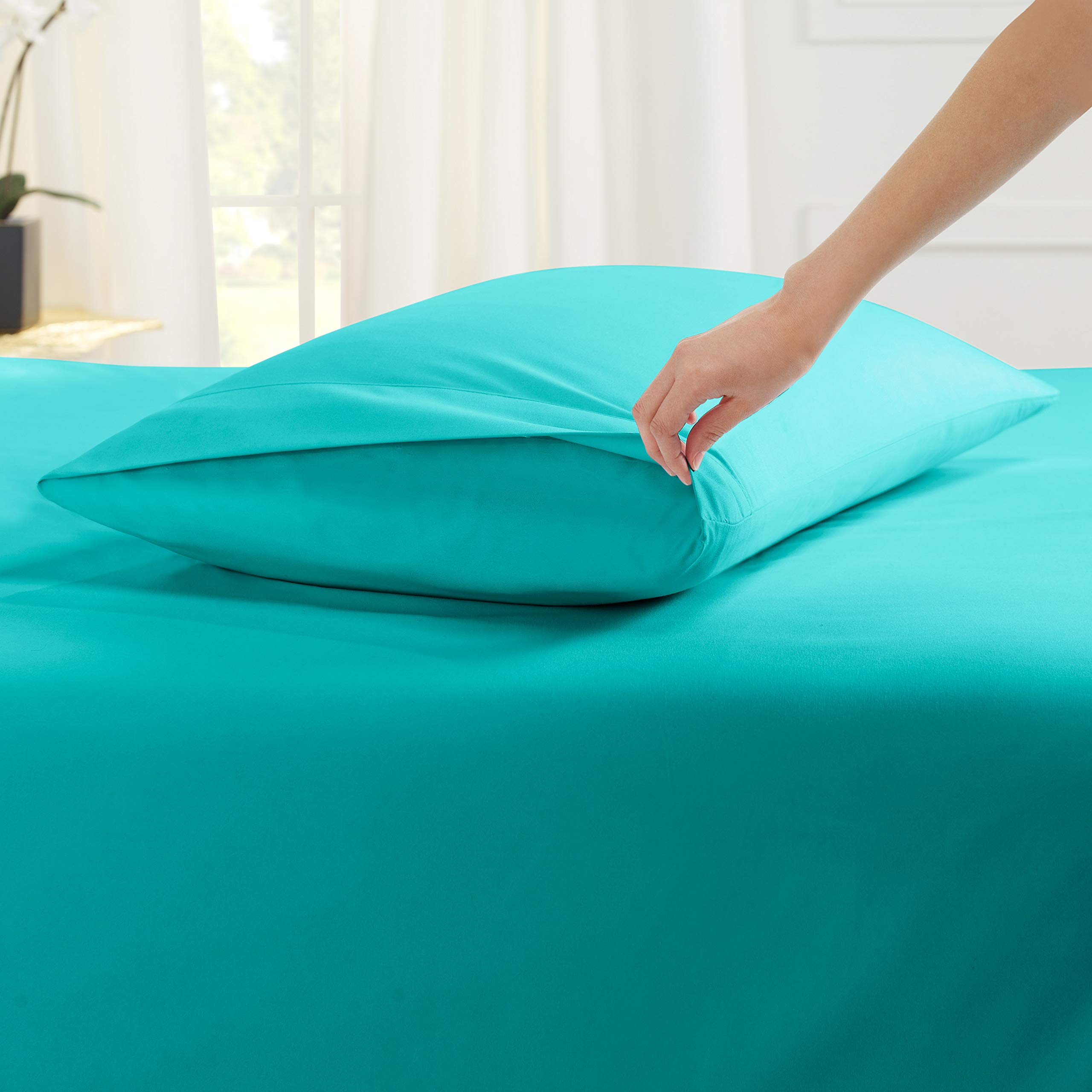 Premium King Size Pillowcases Set of 8 - Ultra Soft Hotel Quality Bedding - Teal Blue - Perfect for Master Bedroom, Guest Room & Luxury Hotels
