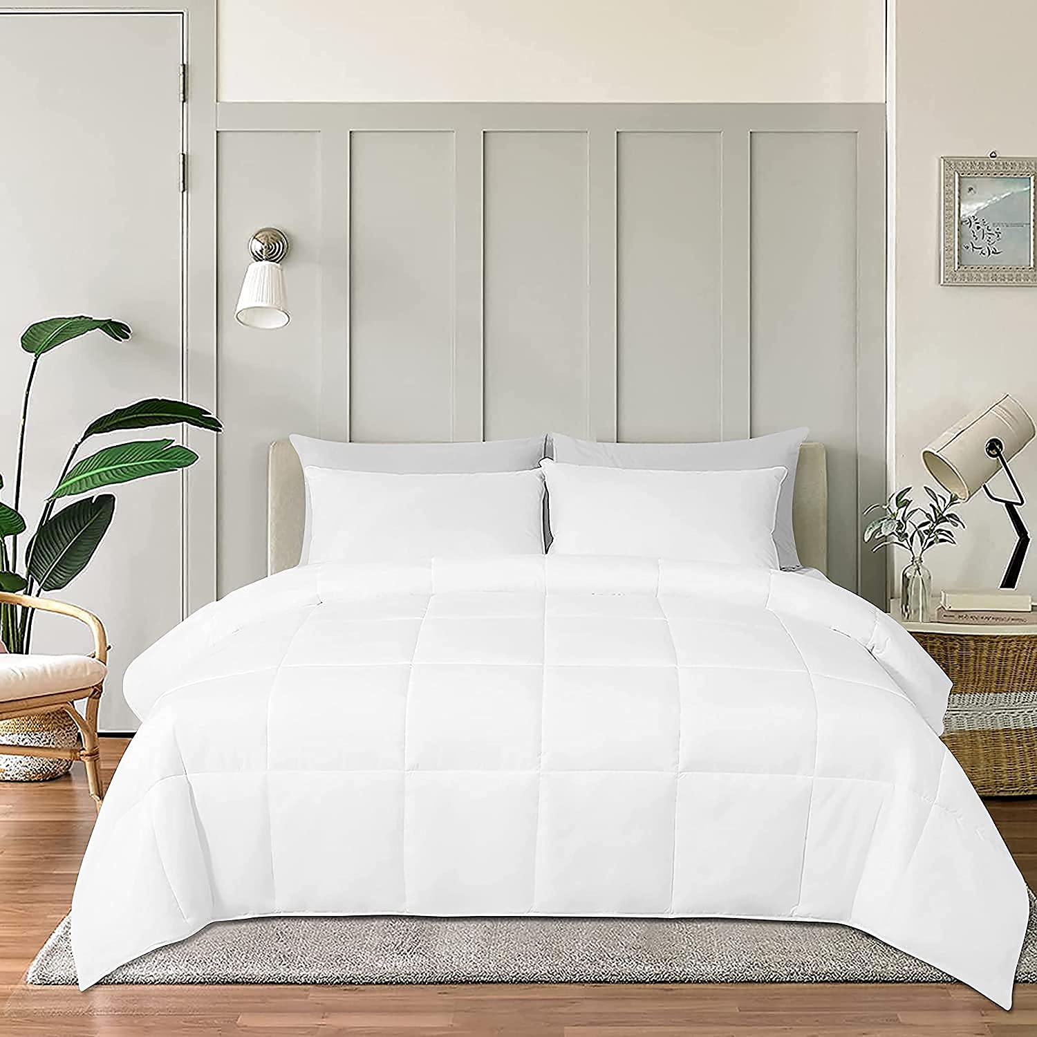 Lightweight All-Season Down Alternative Comforter - 100% Cotton Soft Quilted Duvet Insert | Cooling Bedding for Warm Weather & Hot Sleepers | King/California King Size | White | Perfect for Summer Nights & Temperature Regulation