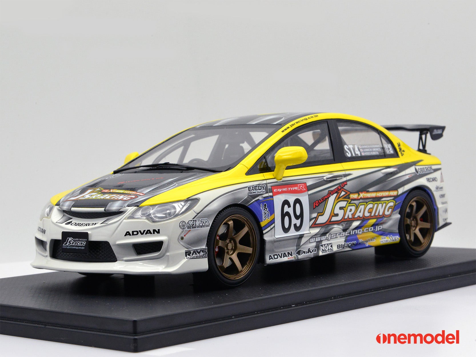 1:18 Scale Honda Civic Type R FD2 J's Racing Version Diecast Model Car - Collectible Toy for Car Enthusiasts & Perfect Gift for Racing Fans