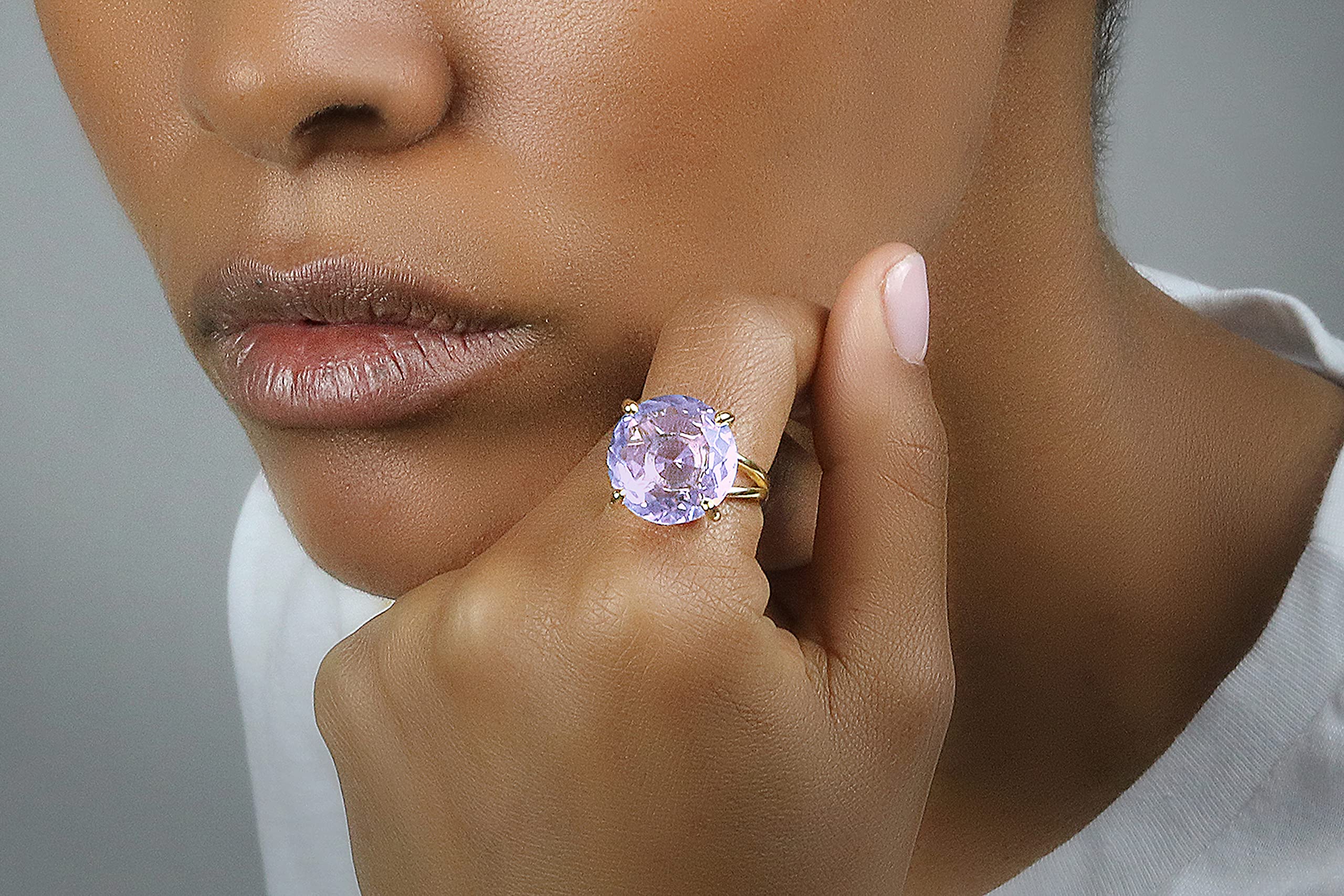 Exquisite Tanzanite Jewelry Ring for Women - Handmade Custom Engraved Birthstone Ring - Elegant Statement, Engagement & Fashion Rings - Perfect for Anniversaries, Gifts & Special Occasions