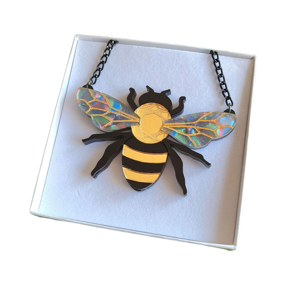 Cherryloco Bee Necklace - Dainty Gold Bee Pendant Jewelry for Women, Perfect Gift for Nature Lovers & Boho Style - Ideal for Everyday Wear, Date Nights & Special Occasions