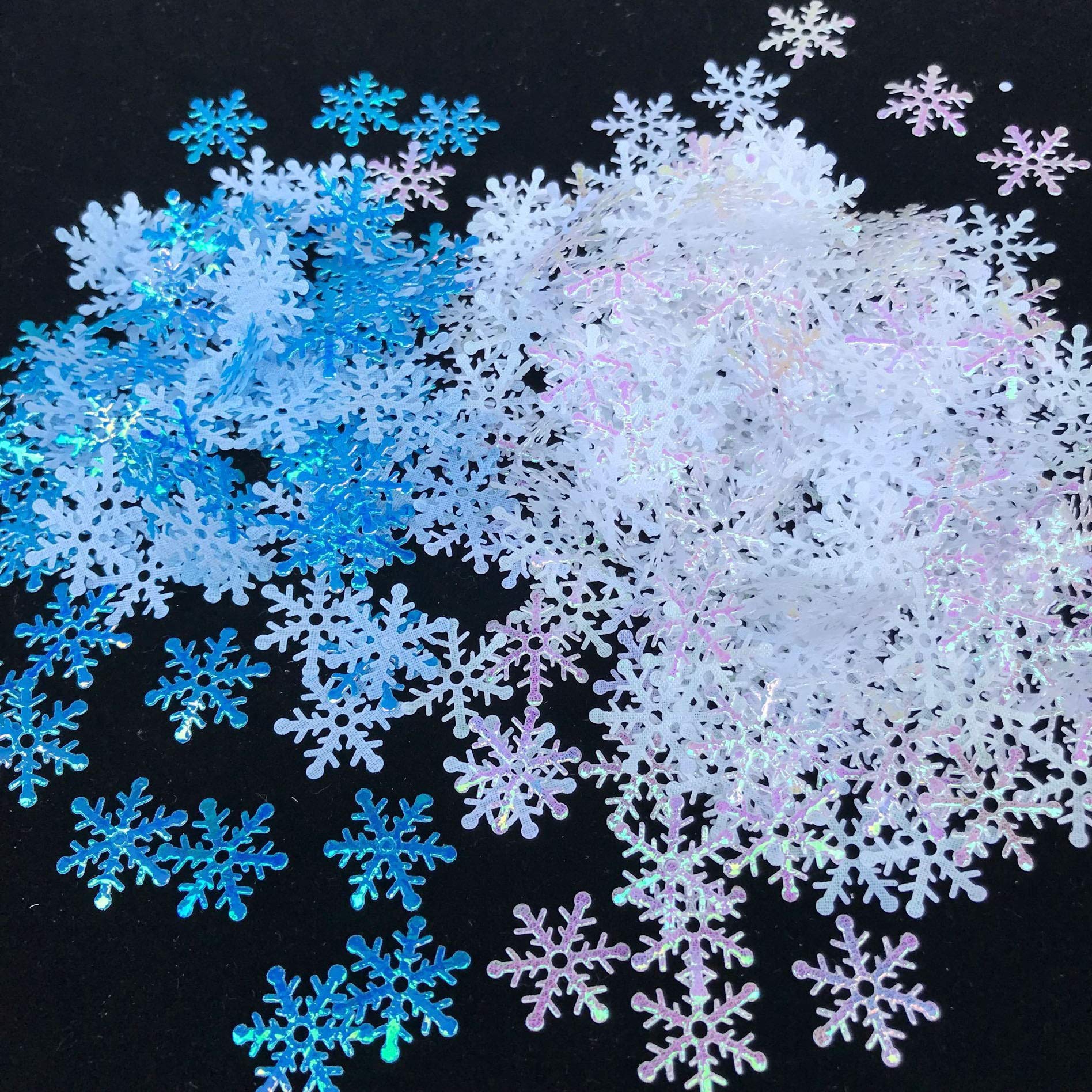 1200pcs Winter Wonderland White Snowflake Decorations - Premium Christmas Party Supplies for Xmas Tree, Holiday Home Decor, Birthday & Wedding Confetti (White & Blue) - Perfect for Festive Celebrations, DIY Crafts & Seasonal Table Scatters
