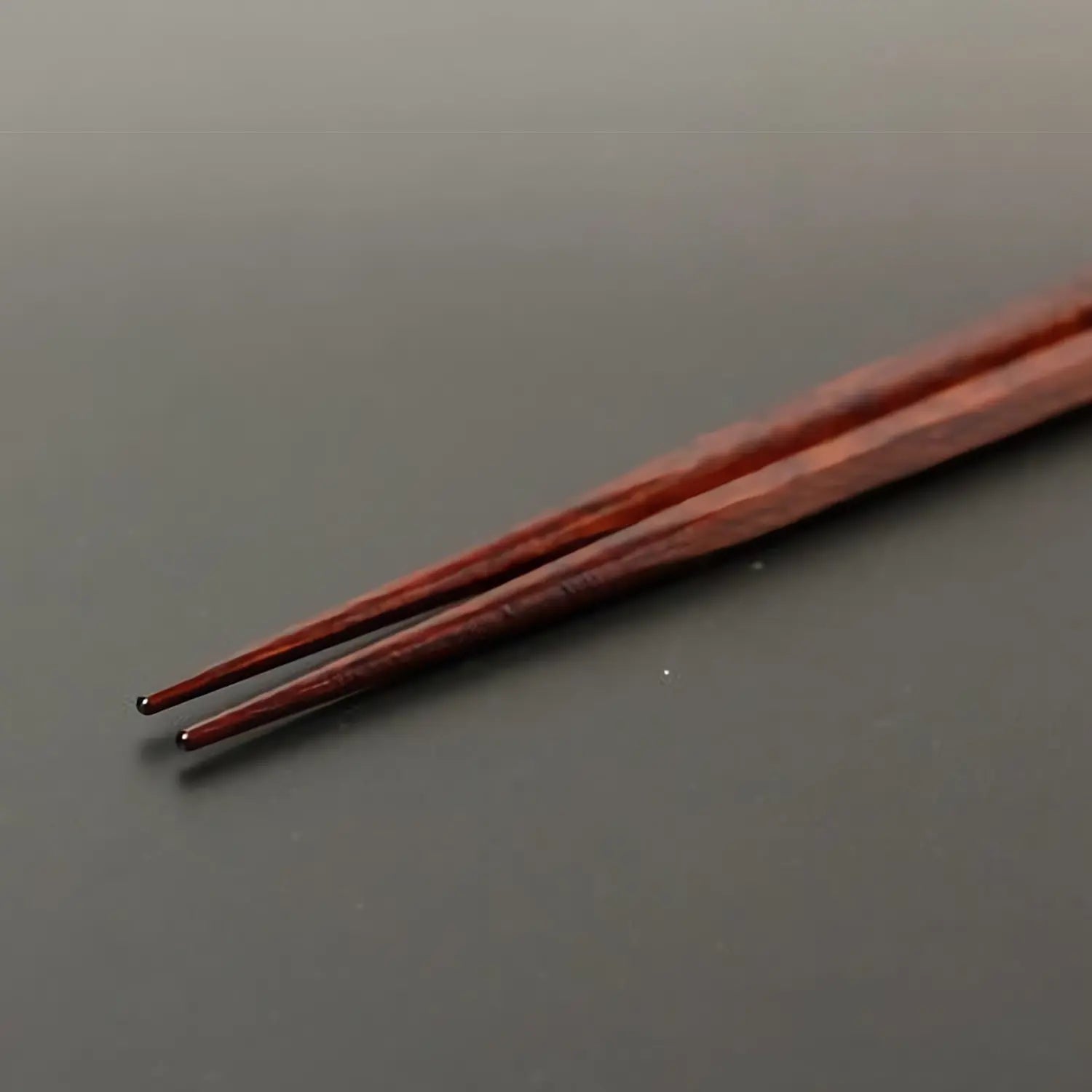 Premium Echizen Shikki Wooden Couple Chopsticks - Handcrafted Japanese Kirara Design - Perfect for Romantic Dinners & Asian Cuisine Gifts