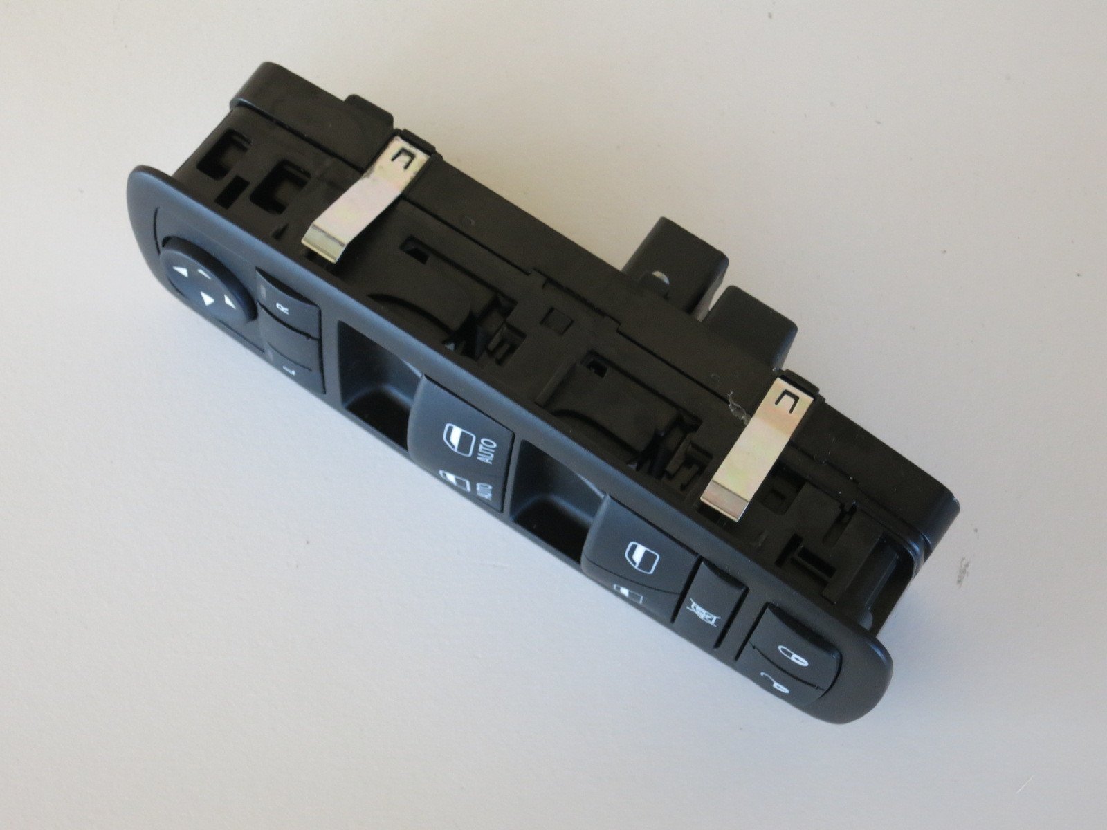 Genuine Chrysler 68231805AA Door Switch - OEM Replacement Part for Dodge Ram 1500 2500 3500 - Perfect for Interior Lighting Control & Power Window Operation