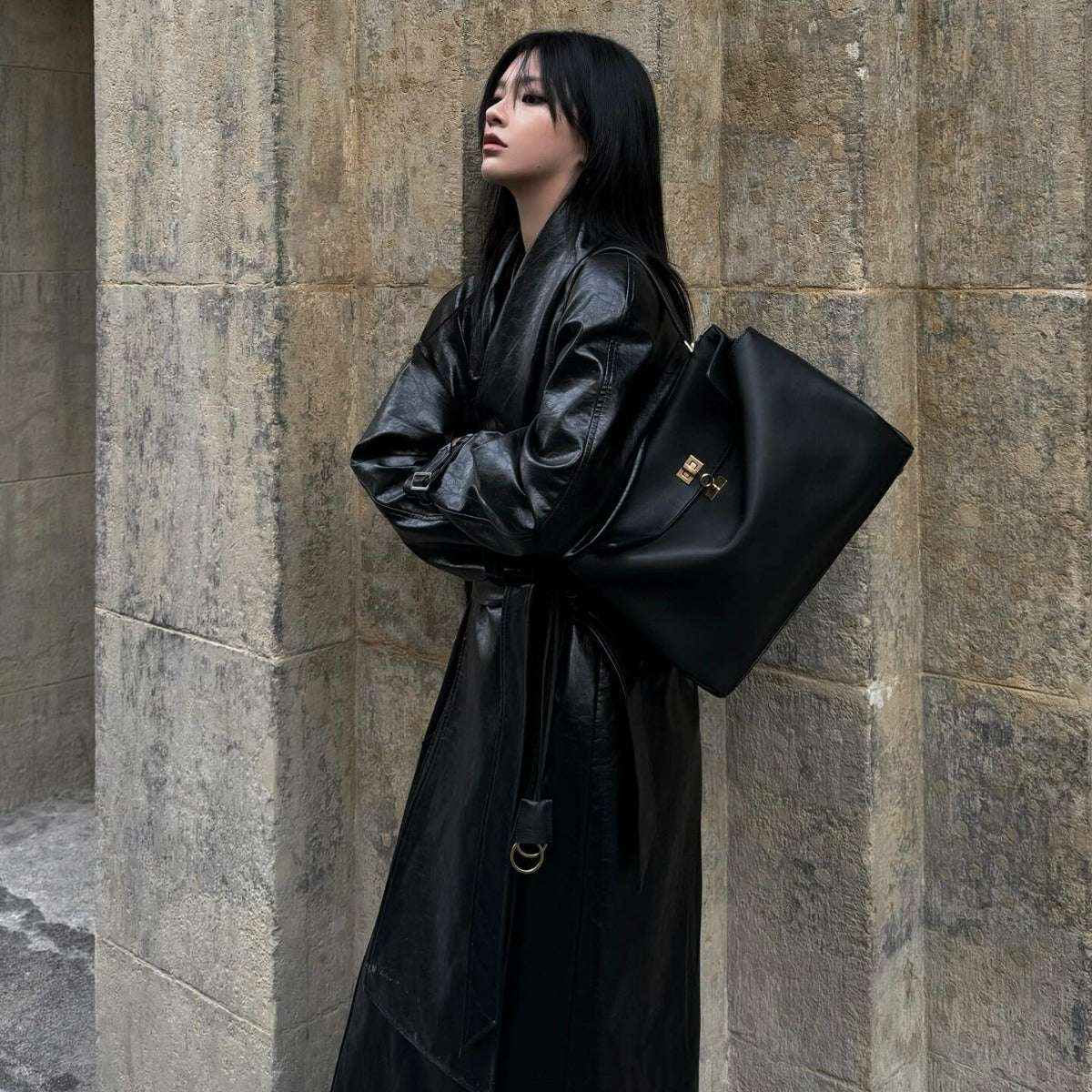 Premium Large Genuine Leather Shoulder Bag for Women - Stylish & Durable Crossbody Purse for Work, Travel & Everyday Use
