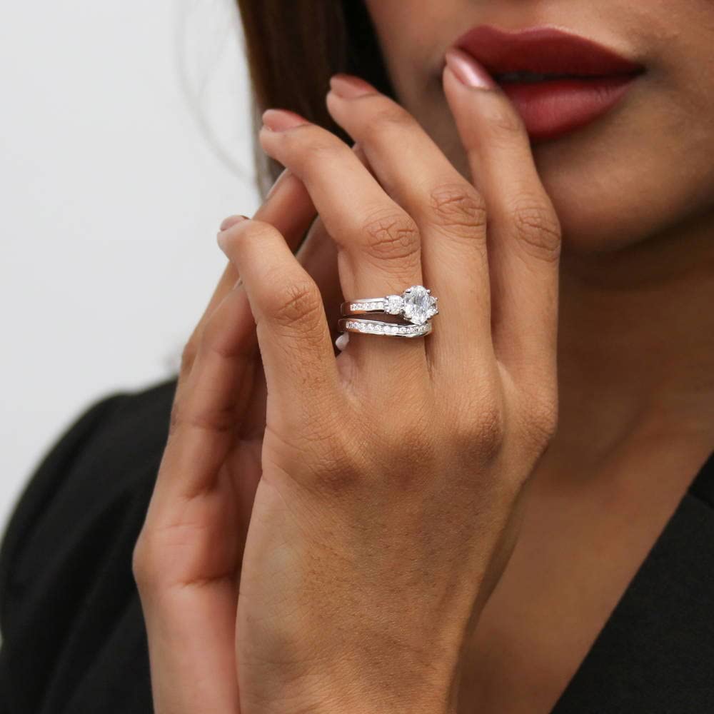 BERRICLE Sterling Silver 3-Stone Wedding & Engagement Ring Set - 1.2 Carat Oval Cut Cubic Zirconia CZ for Women, Rhodium Plated, Size 4-10 - Perfect for Proposals, Anniversaries & Special Occasions
