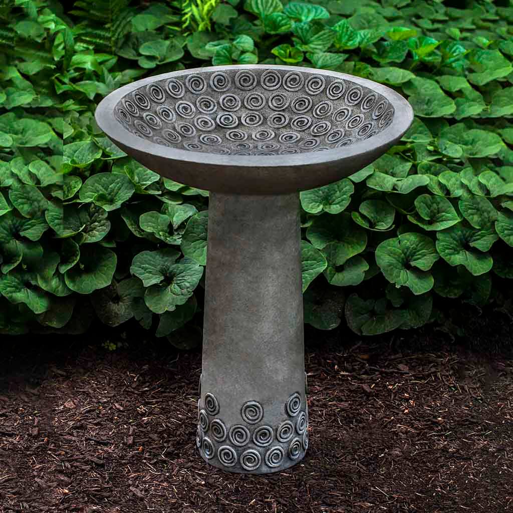 Campania International Cirrus Birdbath - Elegant Garden Decoration for Outdoor Bird Watching & Relaxation