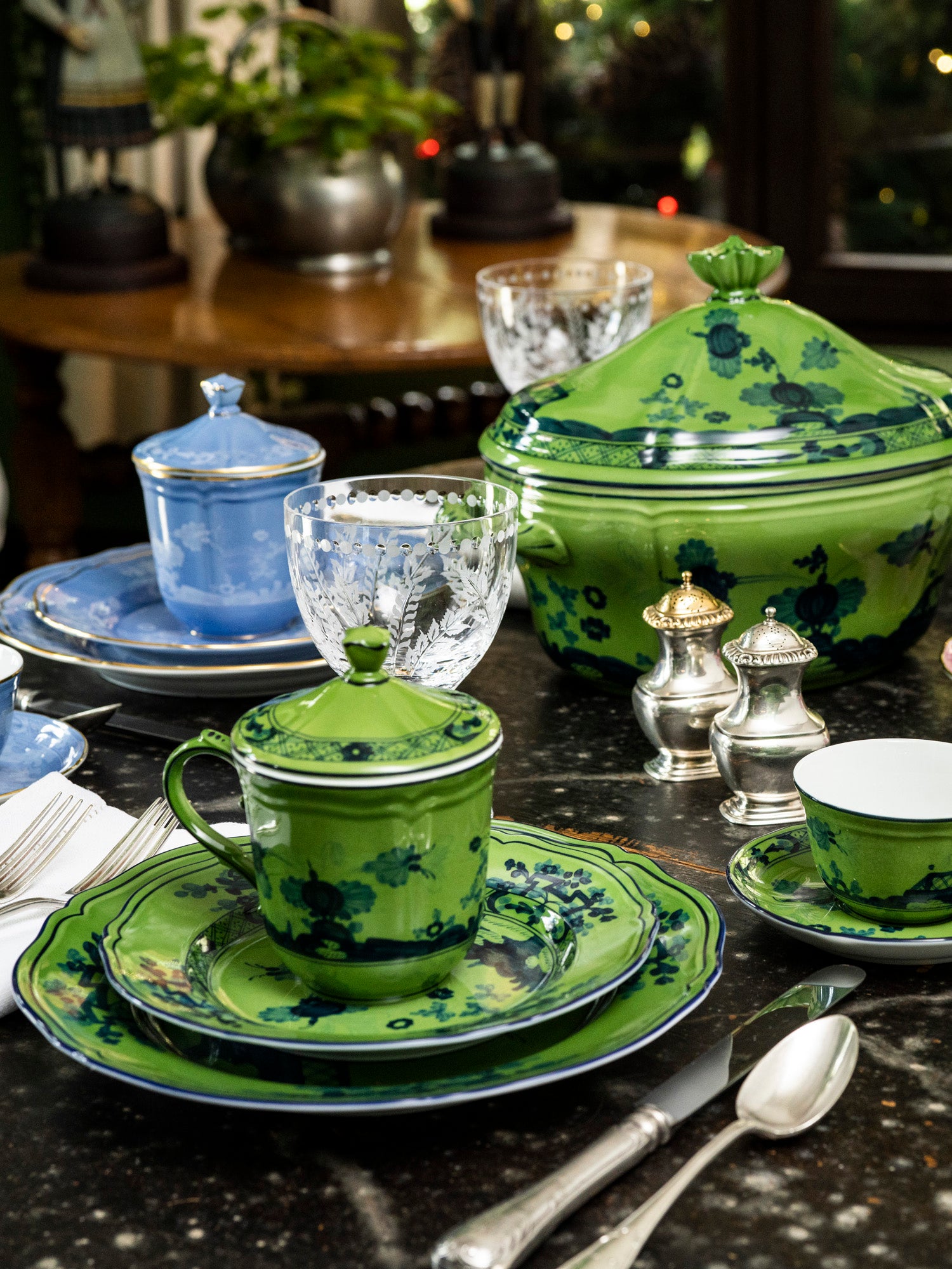 Oriente Italiano Elegant Porcelain Dinner Plate Set - Premium Italian Ceramic Plates for Fine Dining, Restaurants & Home Entertaining