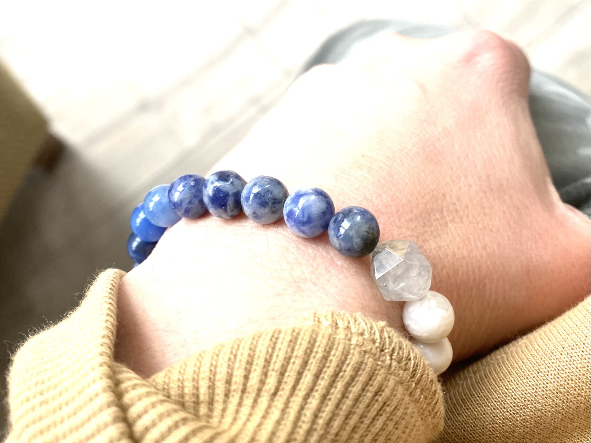**Aventurine Blue Jasper Agate Crystal Bracelet - Essential Oil Diffuser Bracelet for Relaxation & Peace - 6 Inch - Perfect for Meditation, Yoga & Stress Relief Gifts**