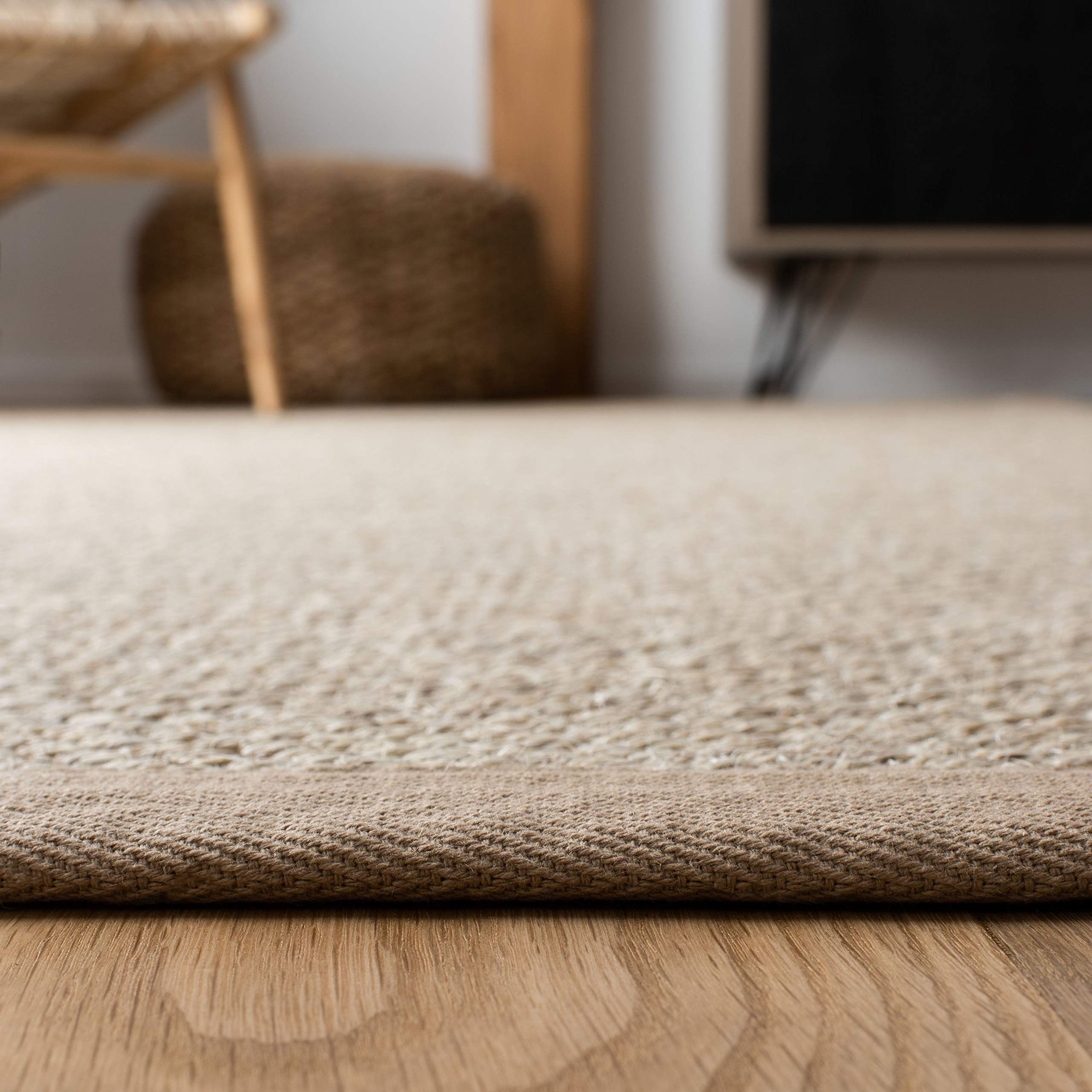 SAFAVIEH Natural Fiber Collection 6' Round Area Rug - Marble & Linen with Sisal Border, Easy Care Indoor Rug for High Traffic Areas, Perfect for Living Room, Bedroom, Dining Room & Home Office (NF143B)