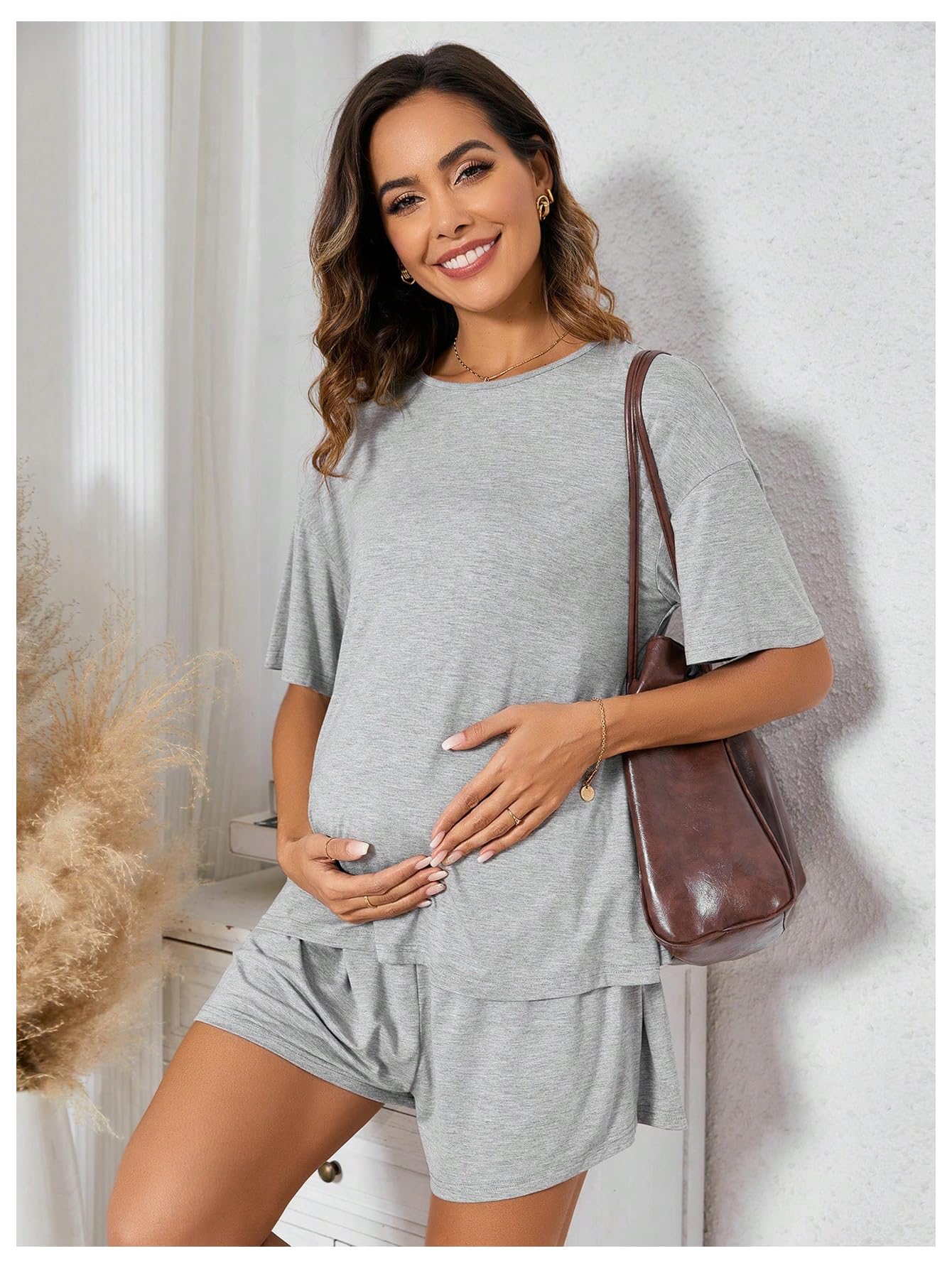 Verdusa Women's Maternity Pajama Set - 2 Piece Nursing Sleepwear with Drop Shoulder Top & Shorts | Soft Lounge Wear for Pregnancy & Breastfeeding Comfort