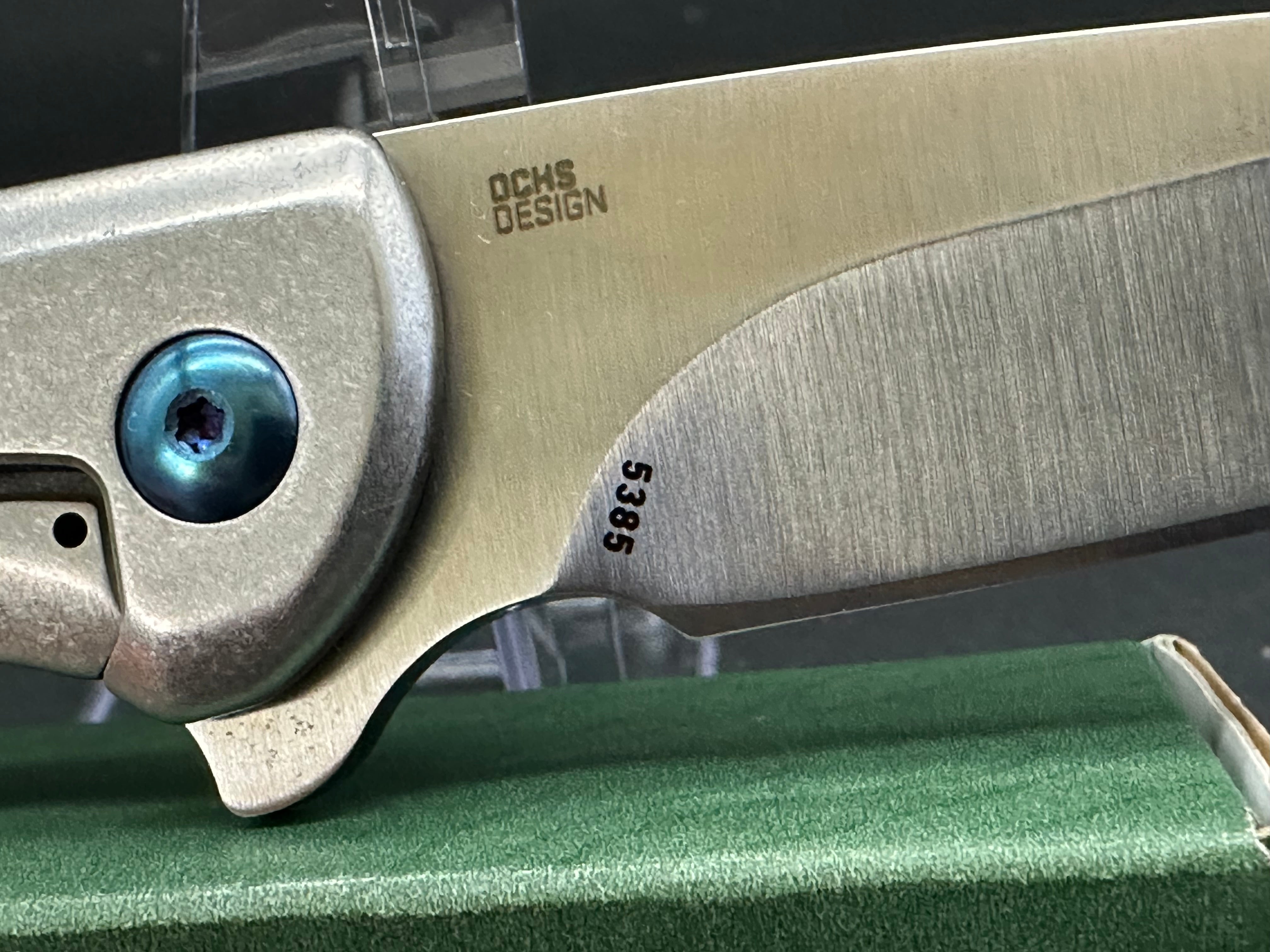 CRKT Delineation EDC Pocket Knife - Compact Folding Knife with Stainless Steel Blade for Outdoor, Camping & Everyday Carry (EDC) - Perfect for Hiking, Survival & Utility Tasks
