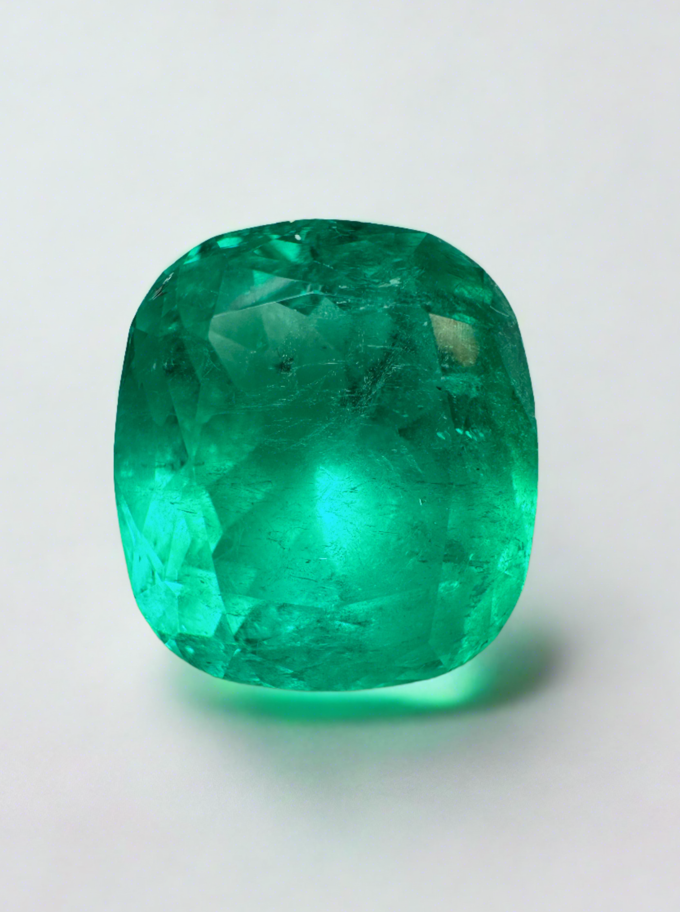 12.50 Carat Natural Colombian Emerald - 15x13.5mm Cushion Cut Loose Gemstone for Jewelry Making, Engagement Rings & Luxury Gifts | Stunning Green Precious Stone