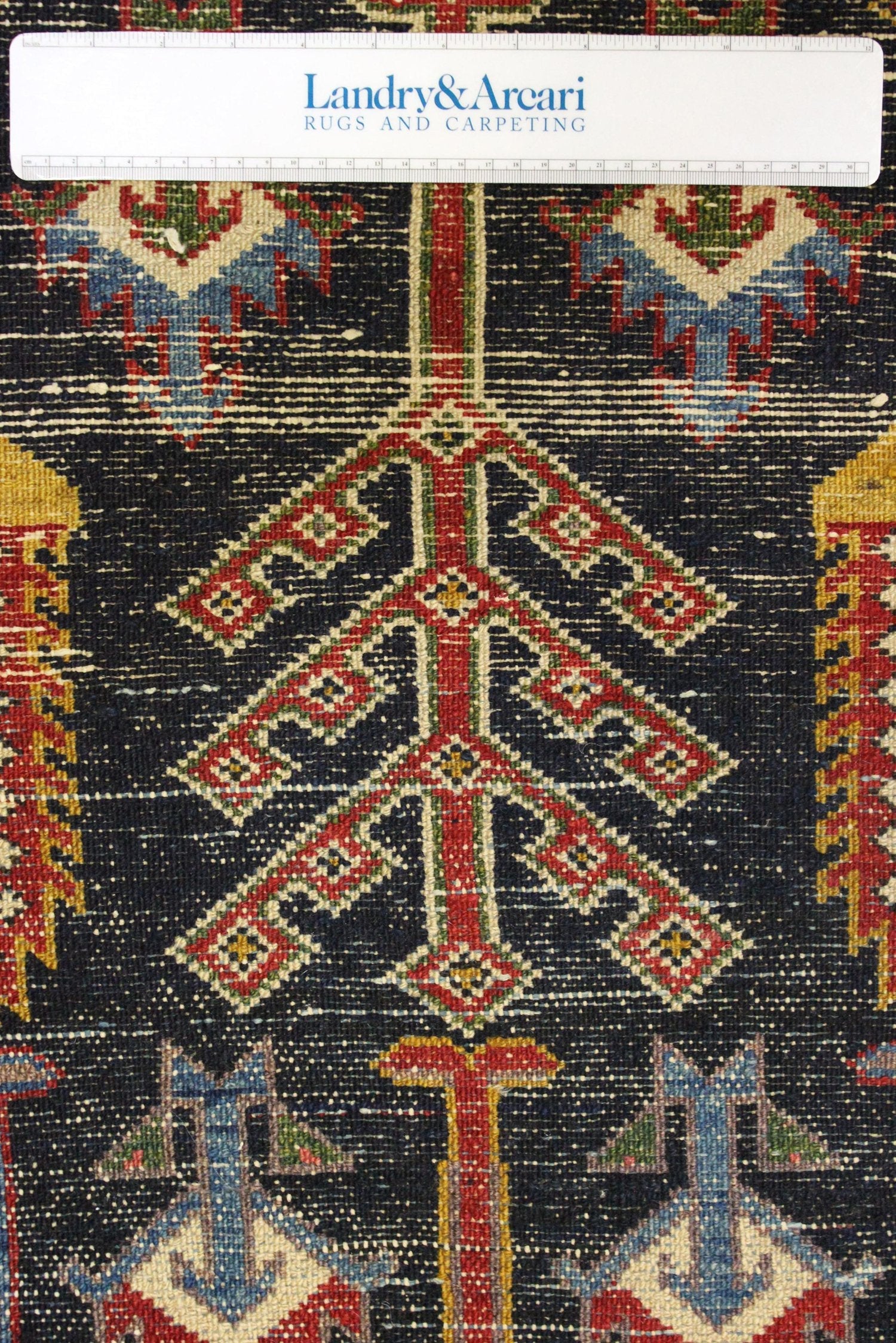 Antique Bakhtiari Handwoven Tribal Rug - Authentic Persian Wool Carpet - J67495 - Perfect for Living Room, Bedroom & Home Decor
