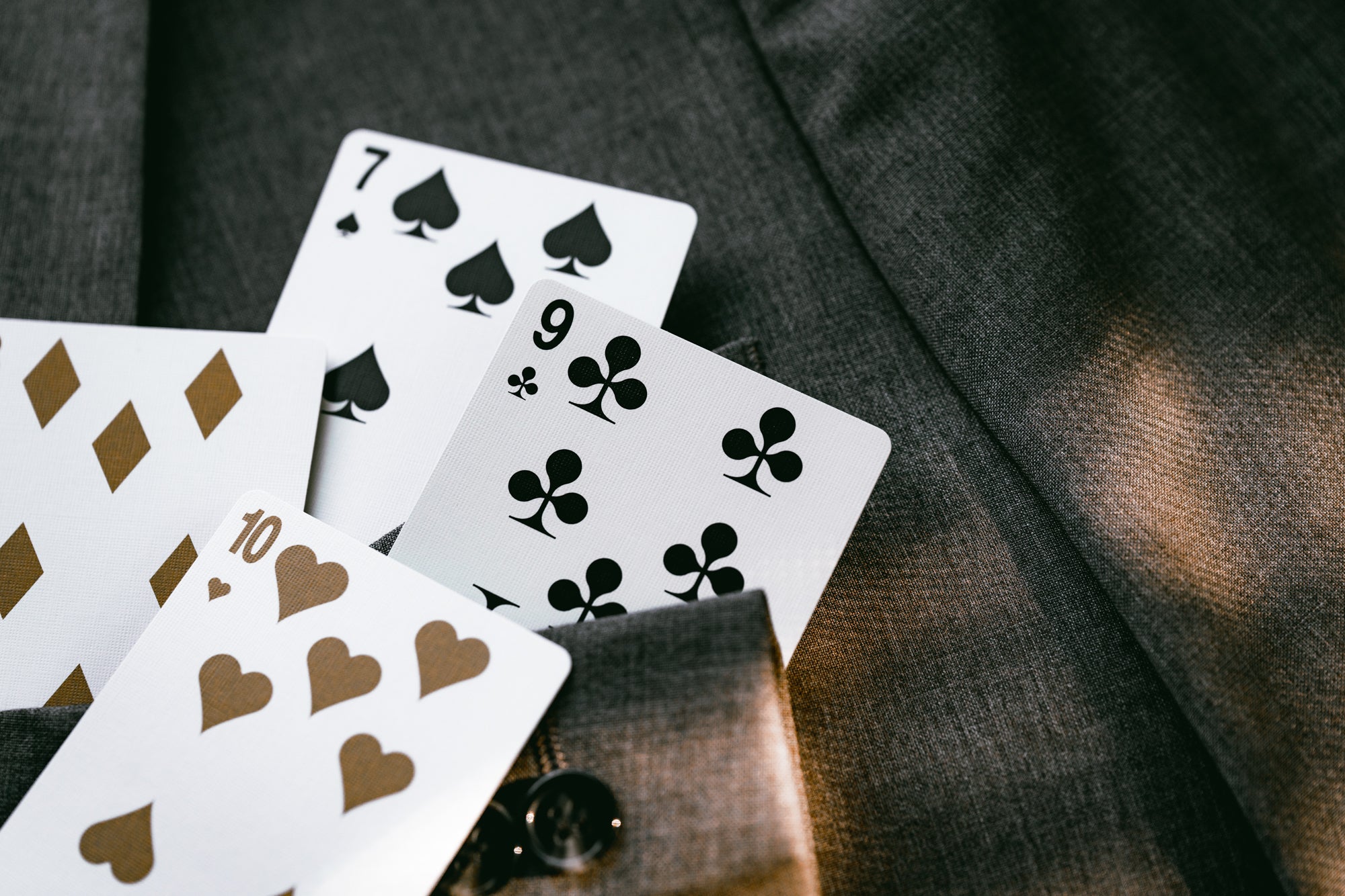 Premium Gilded Edition Luxury Playing Cards - Table Players Vol. 06 | Elegant Casino Style, Poker Night, Cardistry & Magic Tricks | Perfect for Game Nights, Gifts & Collectors