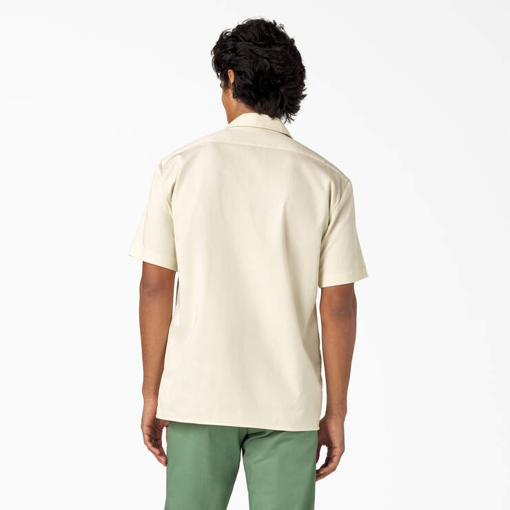 Dickies Men's Short Sleeve Work Shirt - Durable Cotton Workwear for Construction, Landscaping & Outdoor Jobs - Comfortable Professional Uniform Shirt for Mechanics, Carpenters & Handymen
