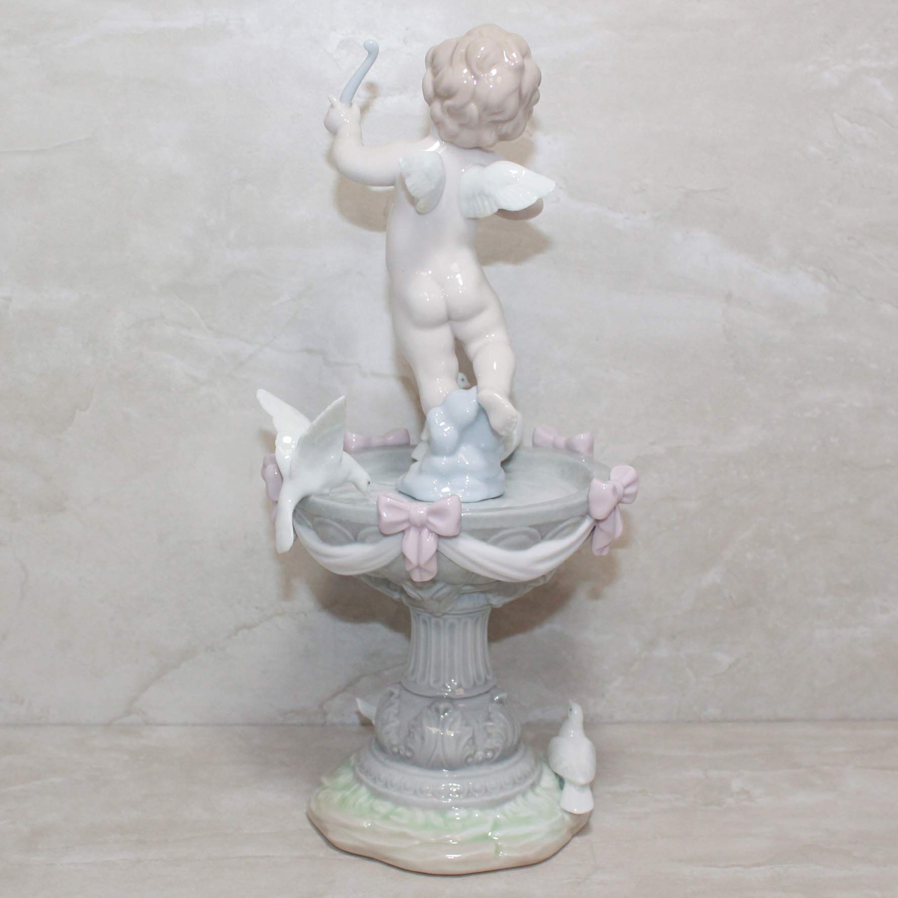 Lladro Fountain of Love Porcelain Figurine - Elegant Home Decor, Wedding Gift & Collectible for Romantic Occasions