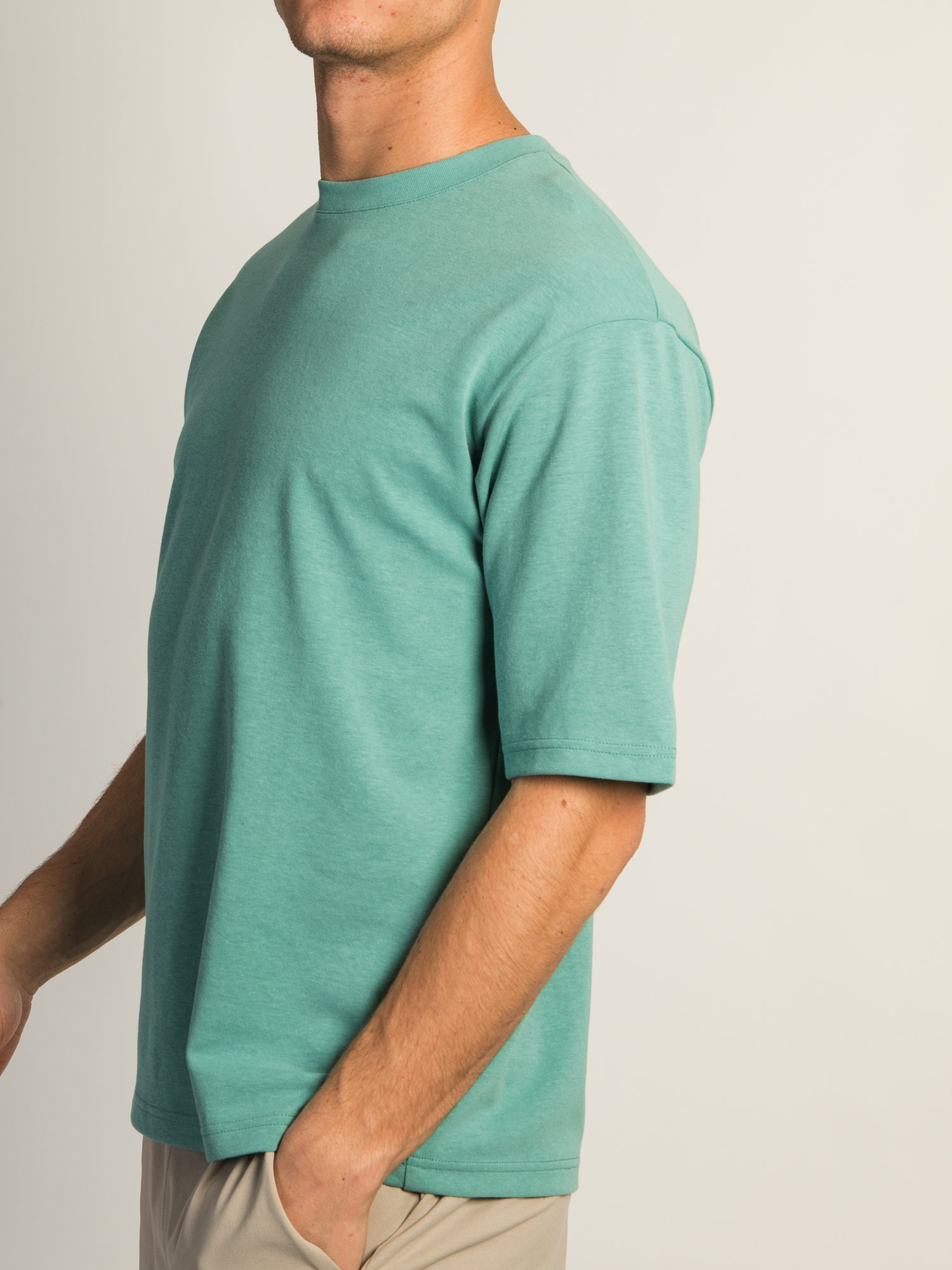 BOXY FIT T-SHIRT in SEAFOAM Green - Comfortable Loose Fit Women's Tee for Casual Wear & Street Style