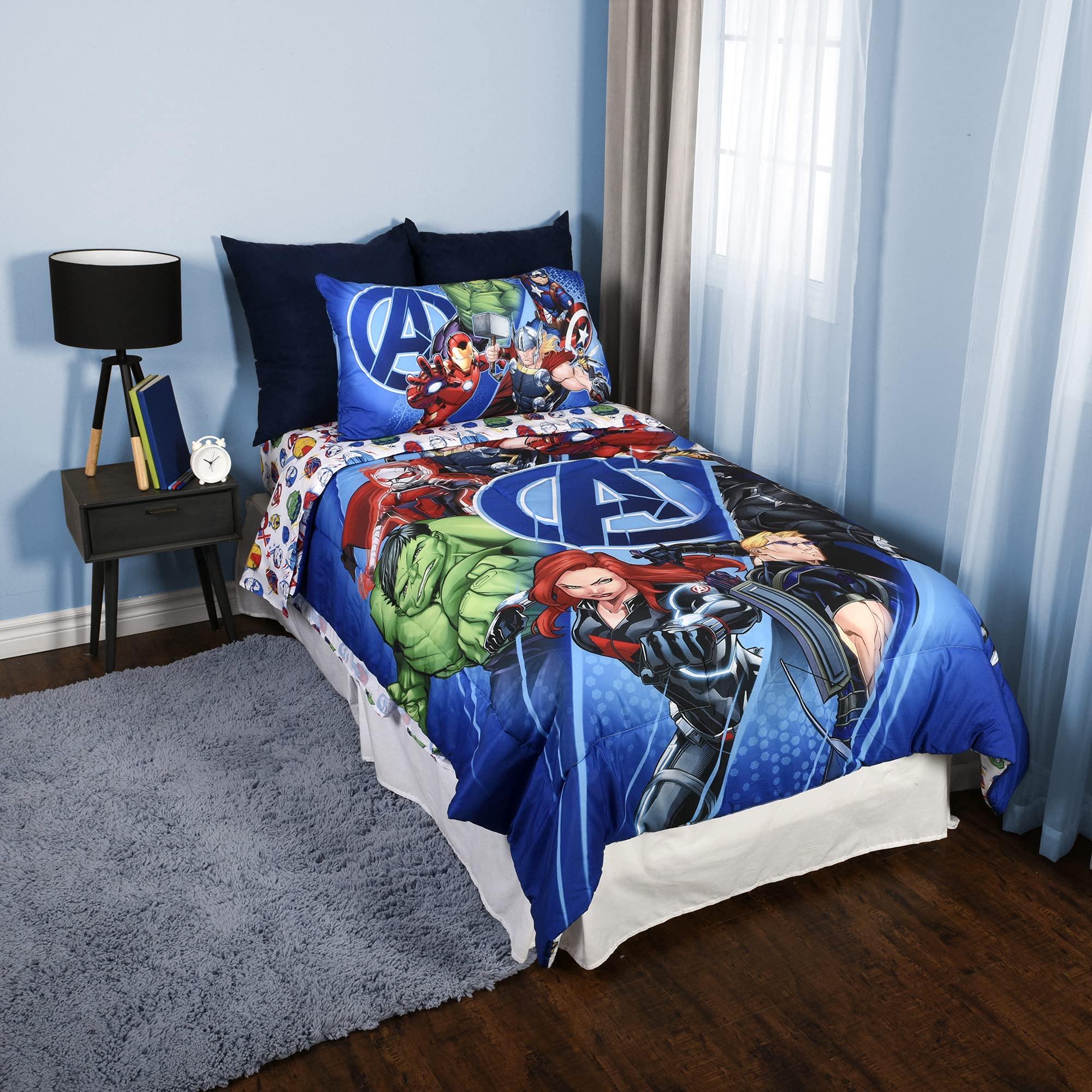 Marvel Avengers Kids Bedding Set - Reversible Comforter & 4-Piece Sheet Set for Single Bed | Soft Superhero Themed Bedroom Decor | Perfect for Boys' Rooms, Sleepovers & Kids' Bedrooms (51811-Avengers-4pcs)