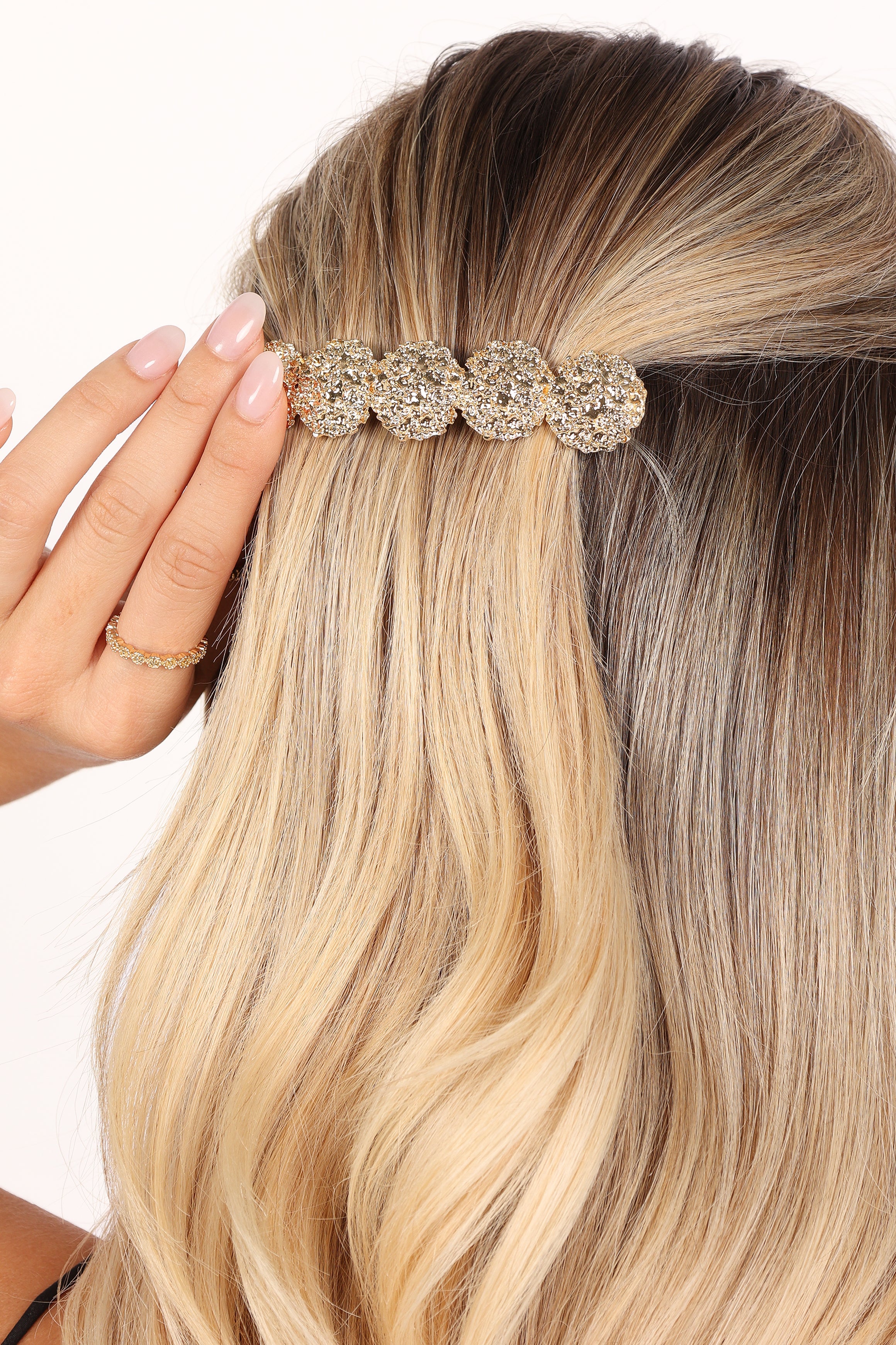 Elegant Gold Iris Hair Clip - Floral Hair Accessory for Women & Girls - Perfect for Weddings, Parties & Everyday Wear