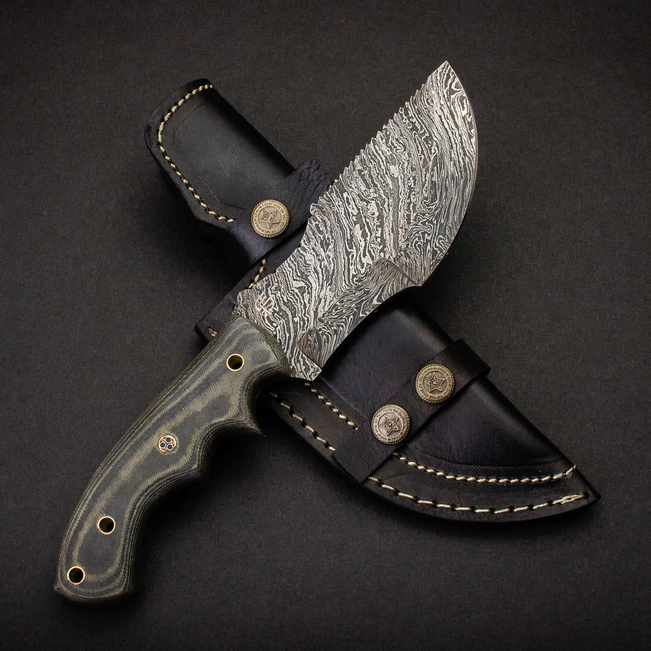 Premium Damascus Steel Hunting Knife - Ironside Tracker - High-Quality Outdoor Survival Knife for Hunting, Camping & Bushcraft