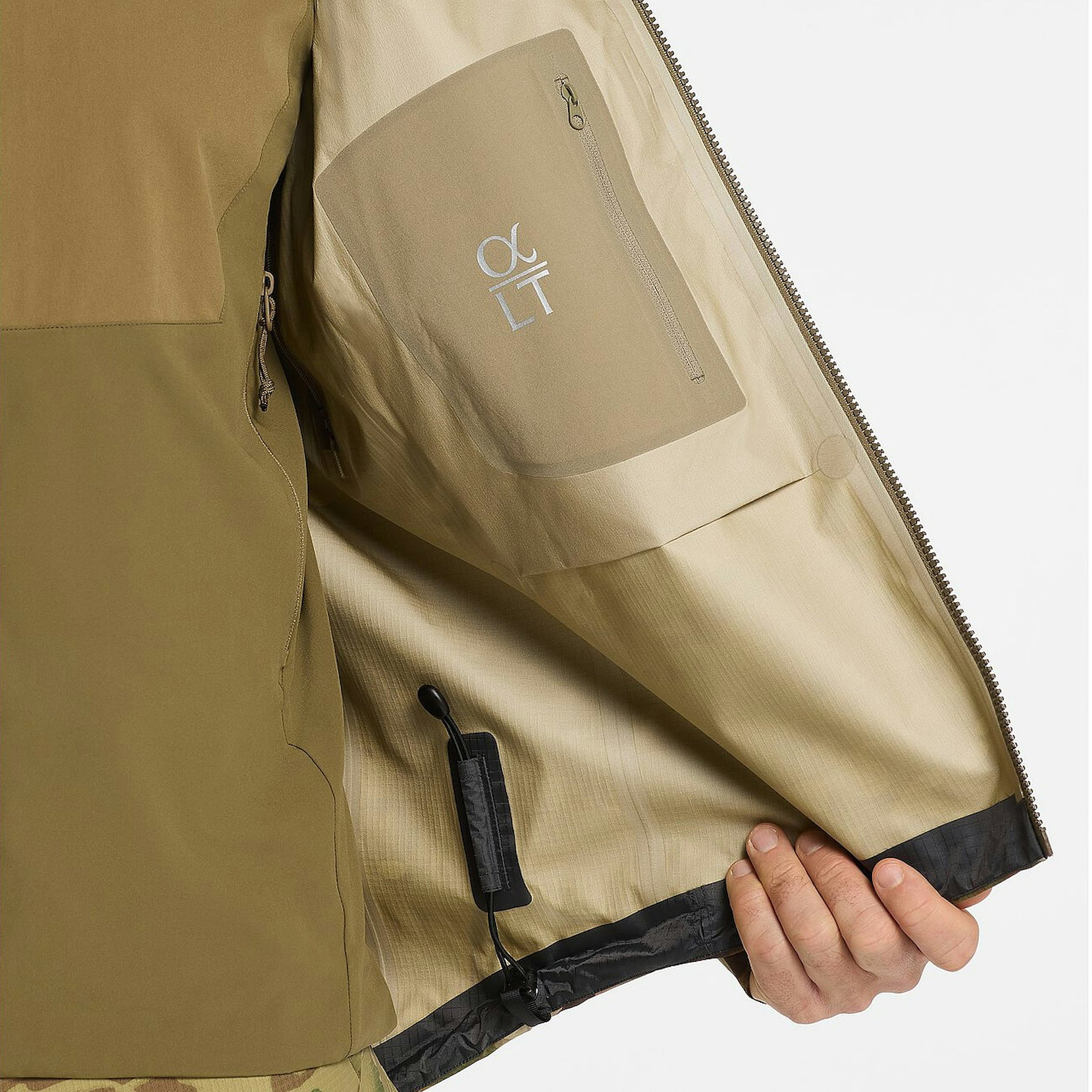 Arc'teryx LEAF Alpha LT Jacket Gen 2.1 MultiCam for Men - Waterproof Tactical Jacket for Hiking & Outdoor Adventures | Like New Condition