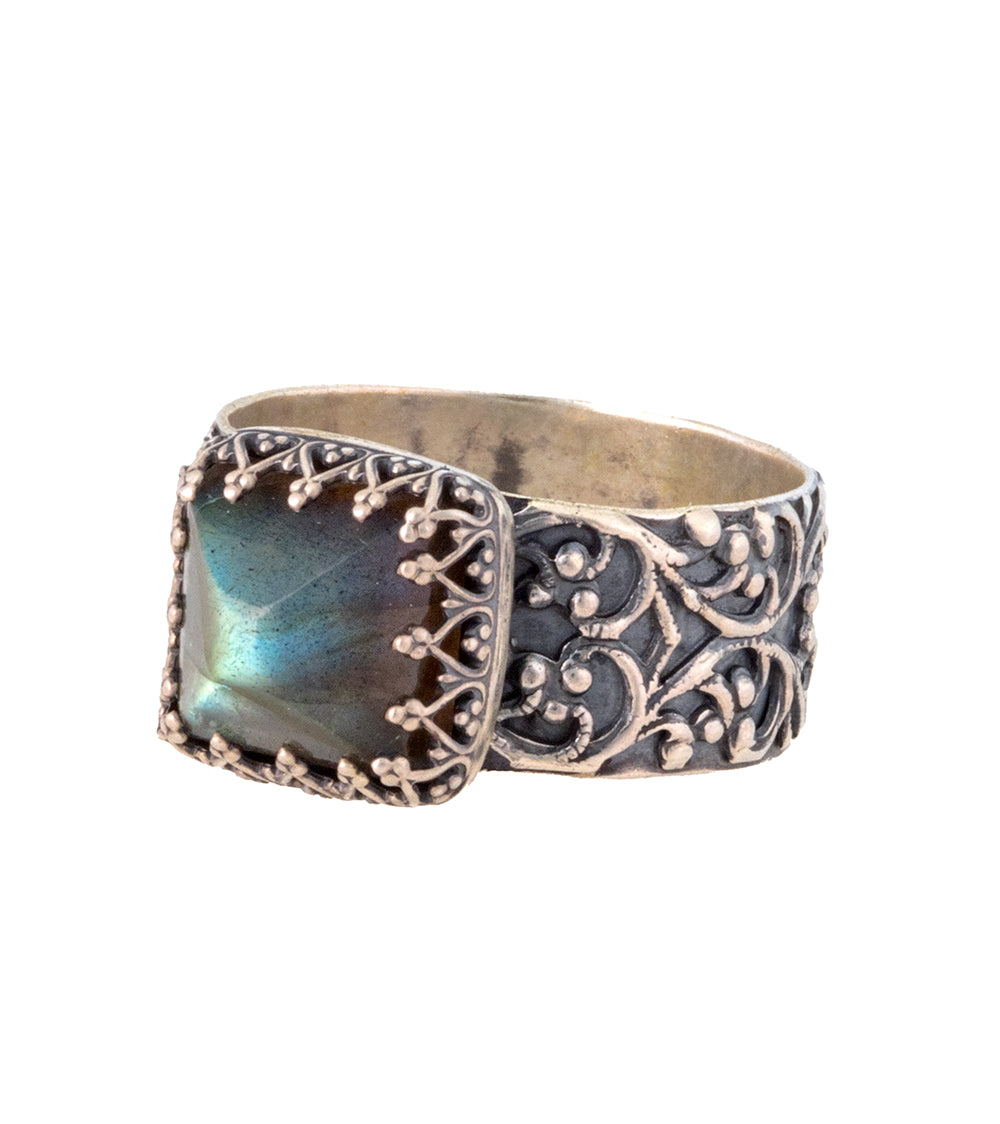 Galit Sterling Silver Labradorite Ring – Elegant Gemstone Jewelry for Women, Perfect for Everyday Wear & Special Occasions
