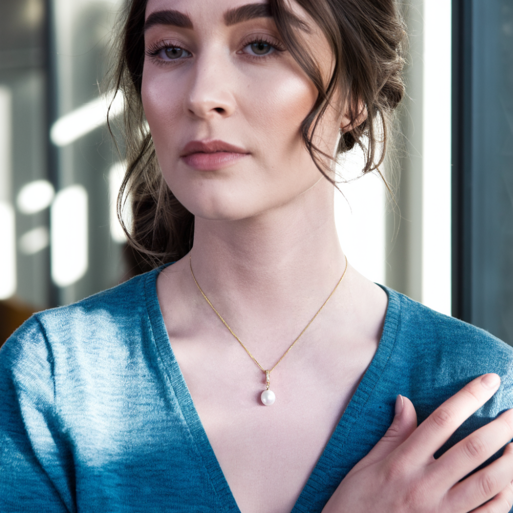 Shining AAAA Freshwater Pearl Pendant Necklace - Elegant Jewelry Gift for Women, Perfect for Weddings, Anniversaries & Special Occasions