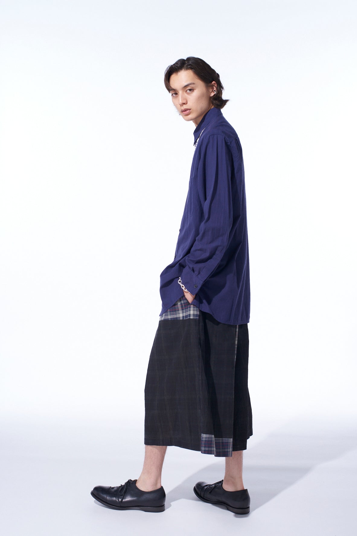 Premium Loose Fit Broadcloth Chambray Shirt with Regular Collar - Casual & Business Wear for Men