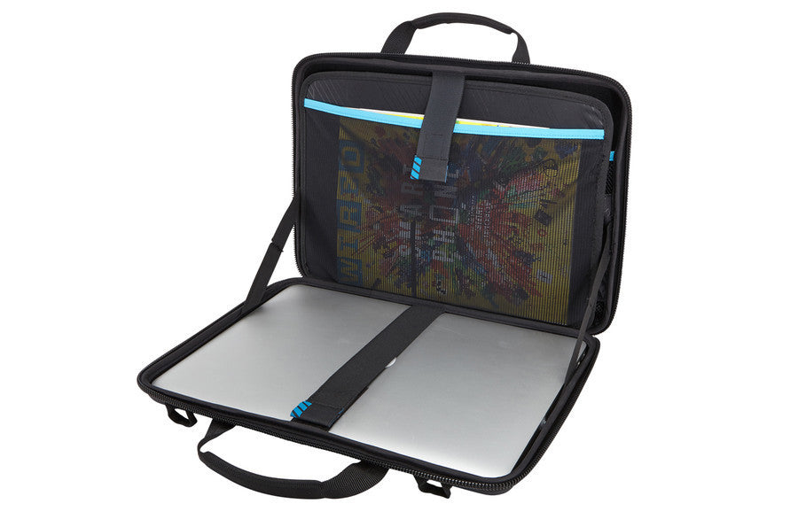 Thule Gauntlet 3.0 13-15 Inch Laptop Sleeve for MacBook Pro/Air - Waterproof Protective Case in Black - Perfect for Travel, Work & School
