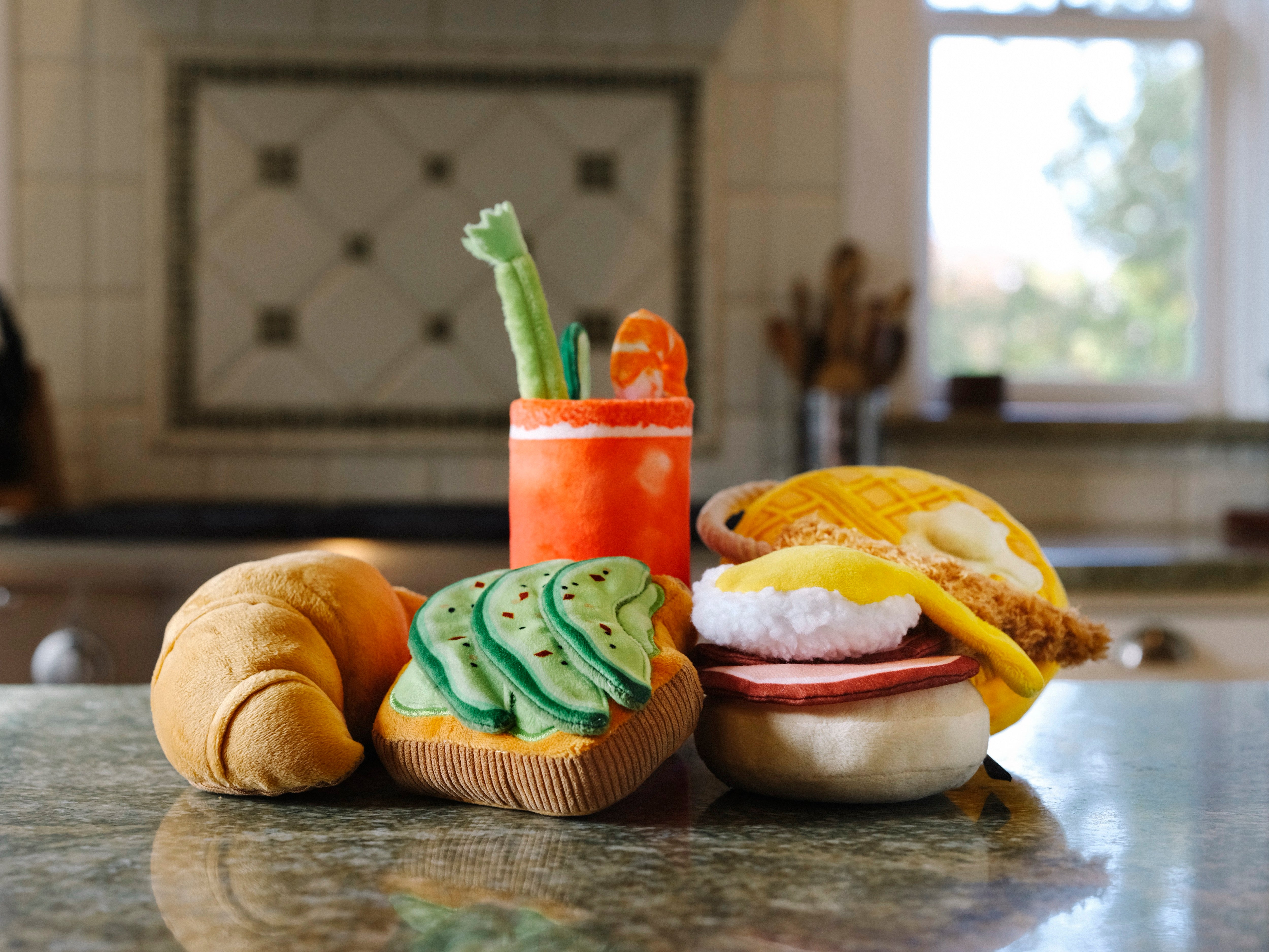 El Egg Benedict Plush Dog Toy - Barking Brunch™ Collection by Pet P.L.A.Y. | Soft & Durable Chew Toy for Small & Medium Dogs | Perfect for Playtime, Training & Cuddling