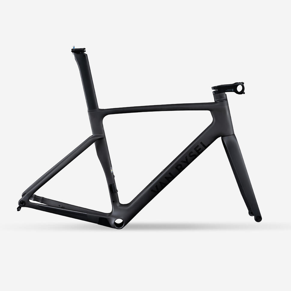 Nude Carbon