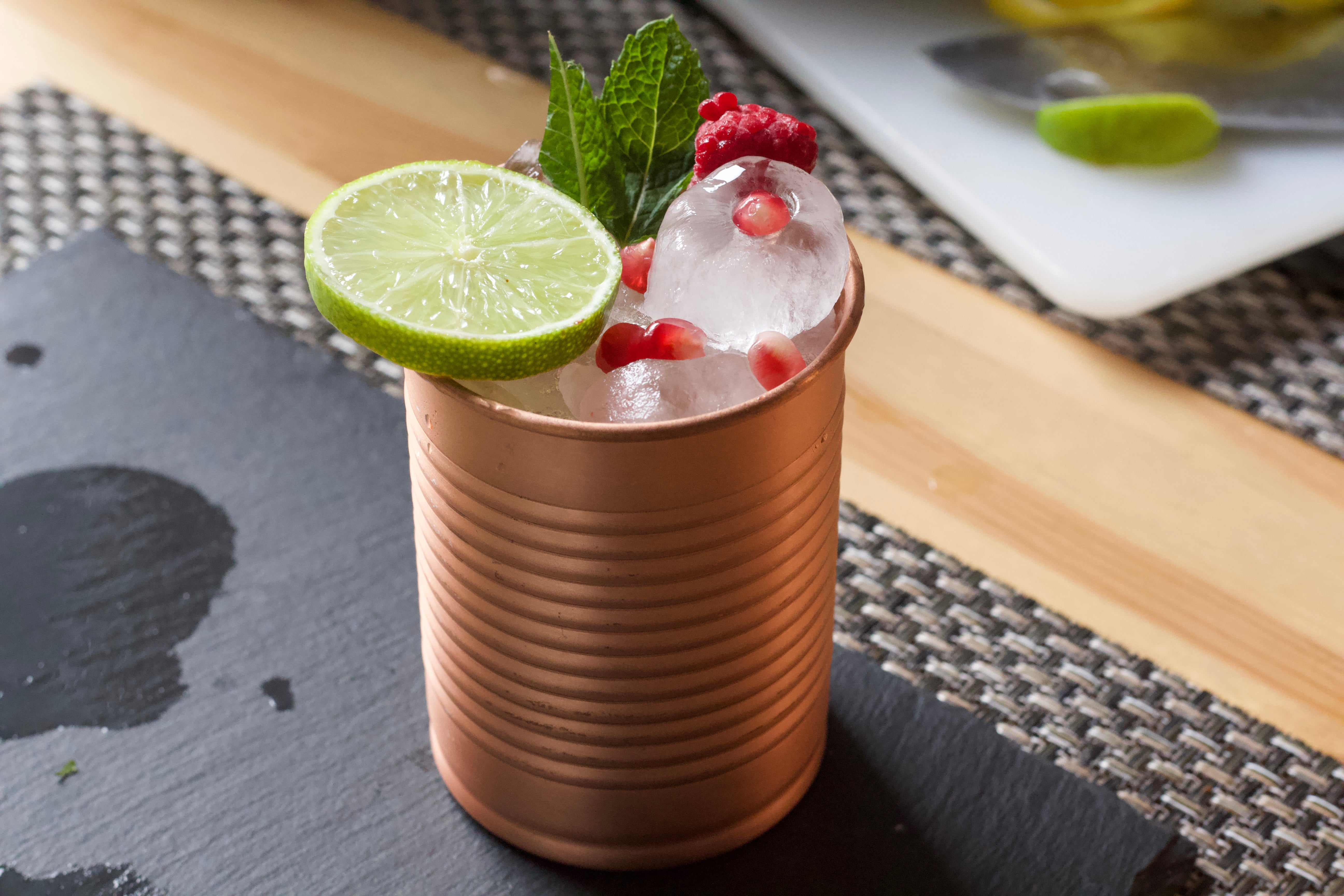 Premium Copper Cocktail Shaker Set of 2 - Professional Bar Mixing Tins for Home Bartending & Cocktail Parties - Ideal for Moscow Mule, Martini & Whiskey Sour
