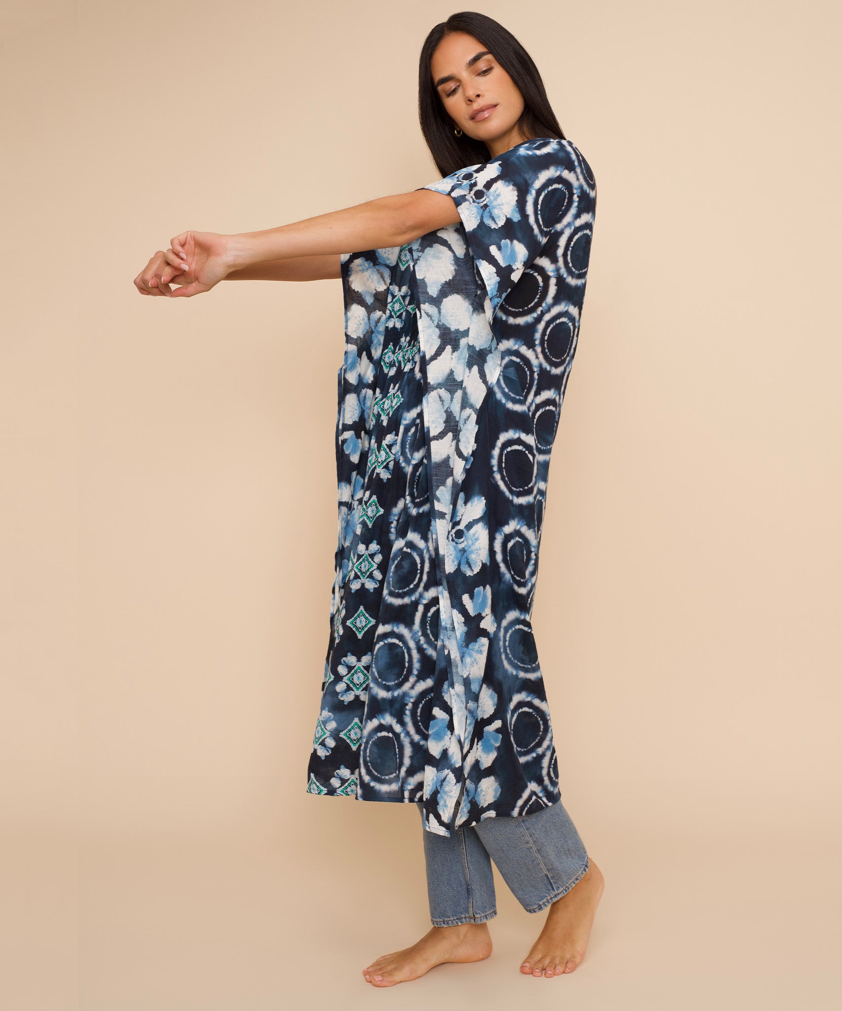 Stylish Batik Maxi Caftan Dress - Flowy Boho Summer Beach Cover Up & Resort Wear for Women