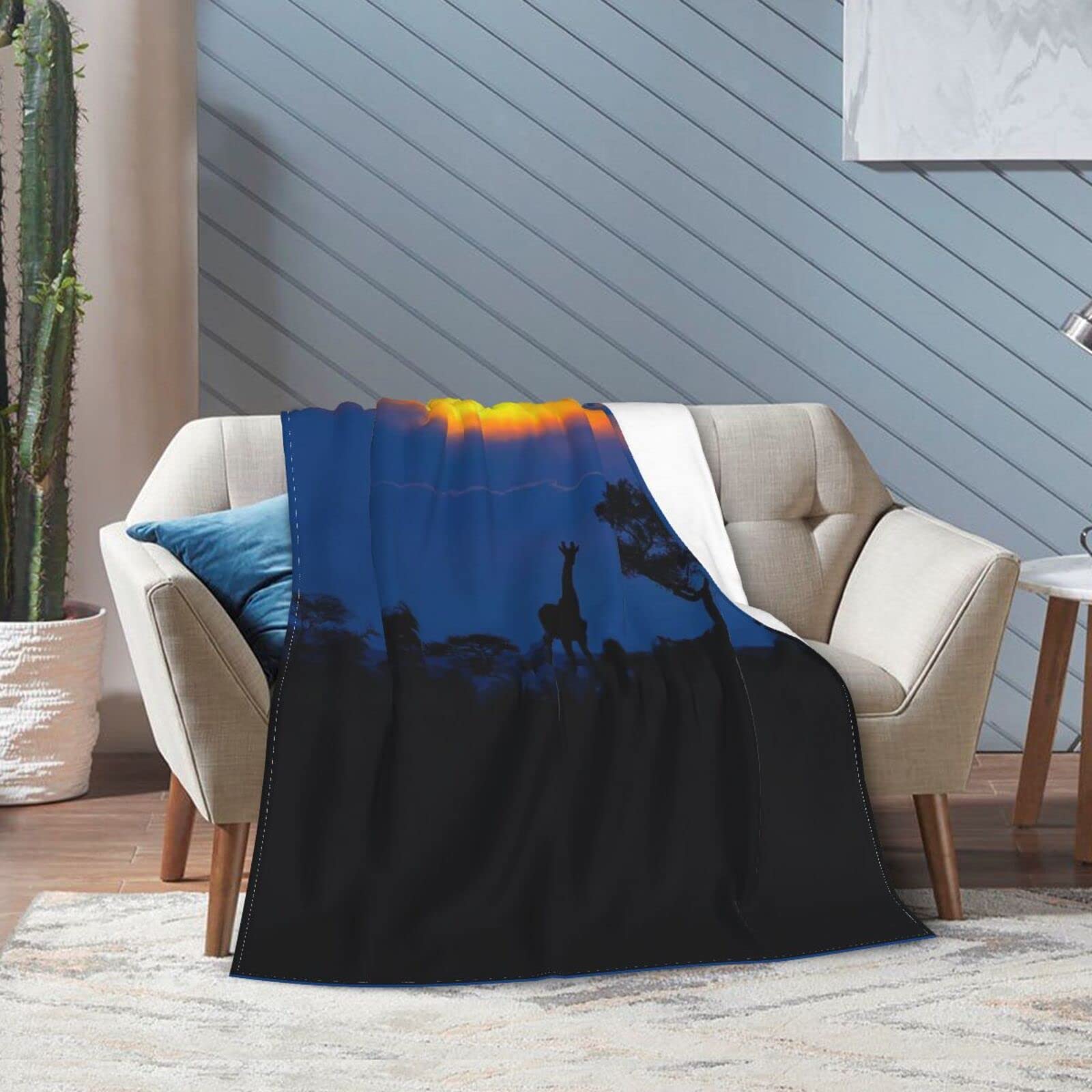 Soft Flannel Fleece Giraffe Print Throw Blanket - 50