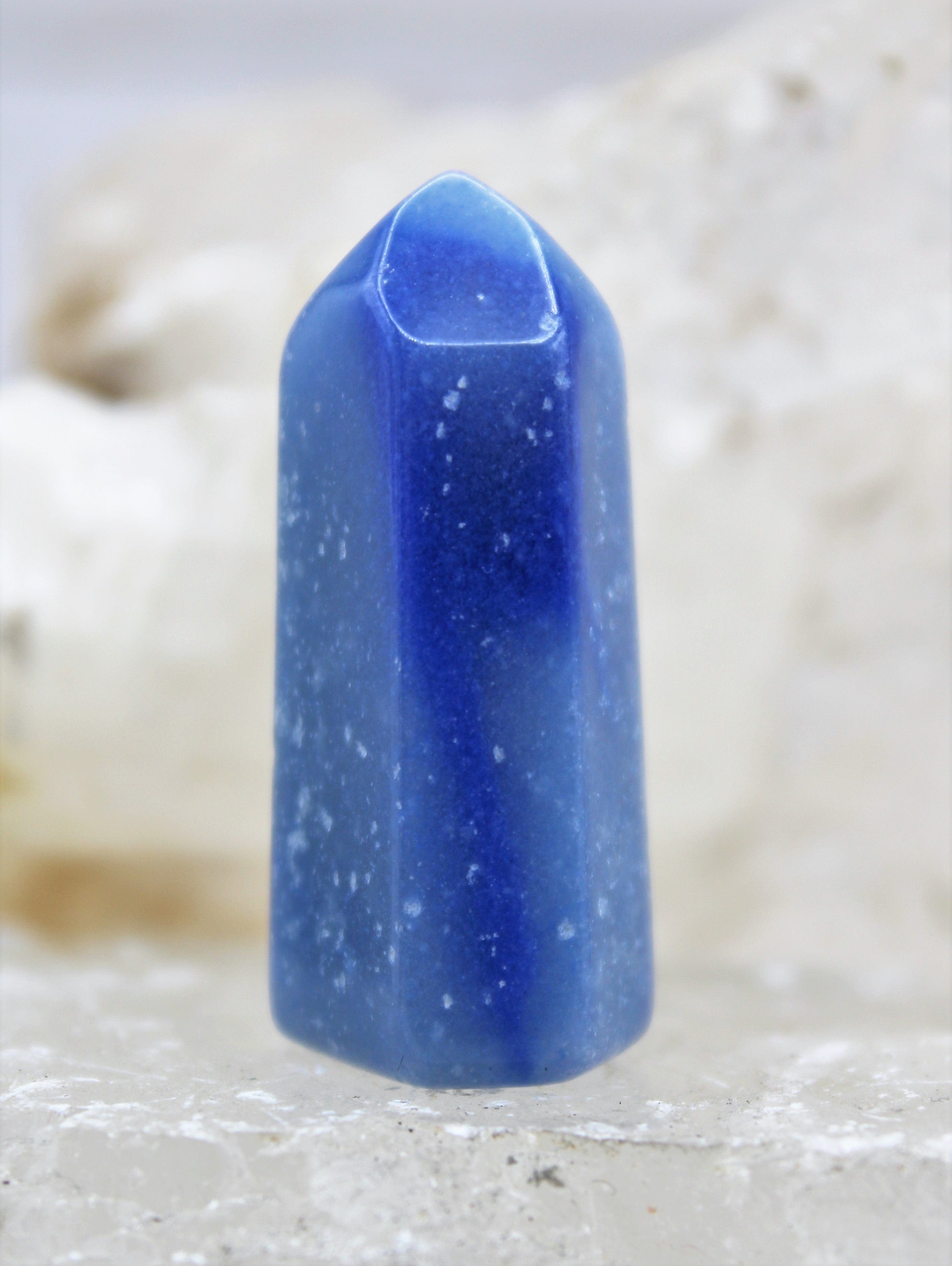 Blue Quartz Crystal Tower - Natural Healing Stone for Meditation, Home Decor & Positive Energy - Perfect for Yoga, Feng Shui & Spiritual Gifts