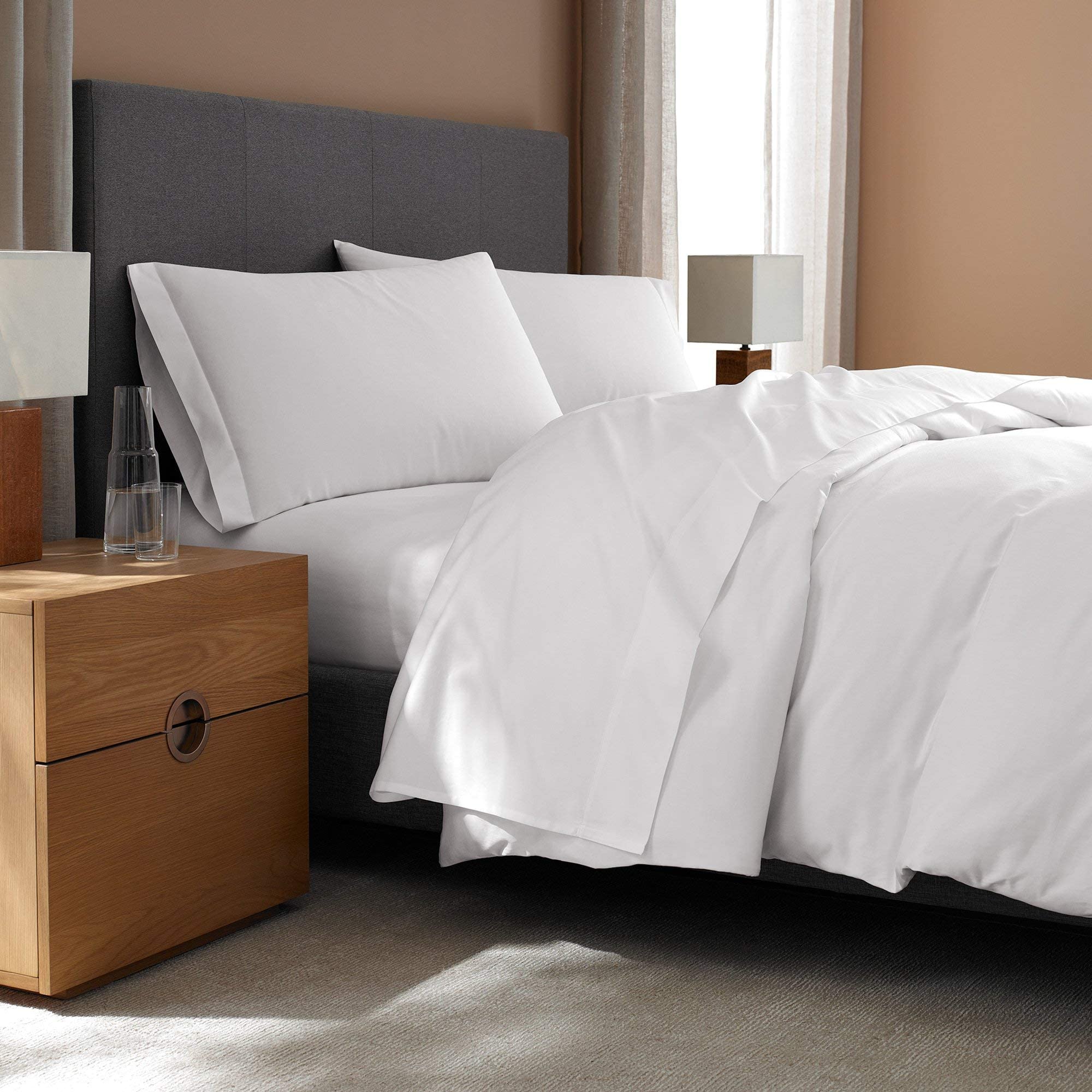 H by Frette Sateen Classic Queen Sheet Set - 100% Cotton Luxury All-White Bedding Set with Pillowcases, Top Sheet & Fitted Sheet for Hotel-Style Comfort in Master Bedroom or Guest Room