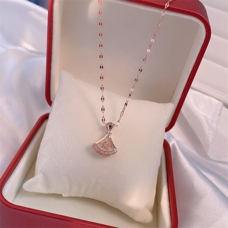 Valentine's Day Gift for Her - Elegant Diamond Perfume Bottle Pendant Necklace, Women's Fashion Jewelry, Perfect for Anniversary, Date Night, and Special Occasions