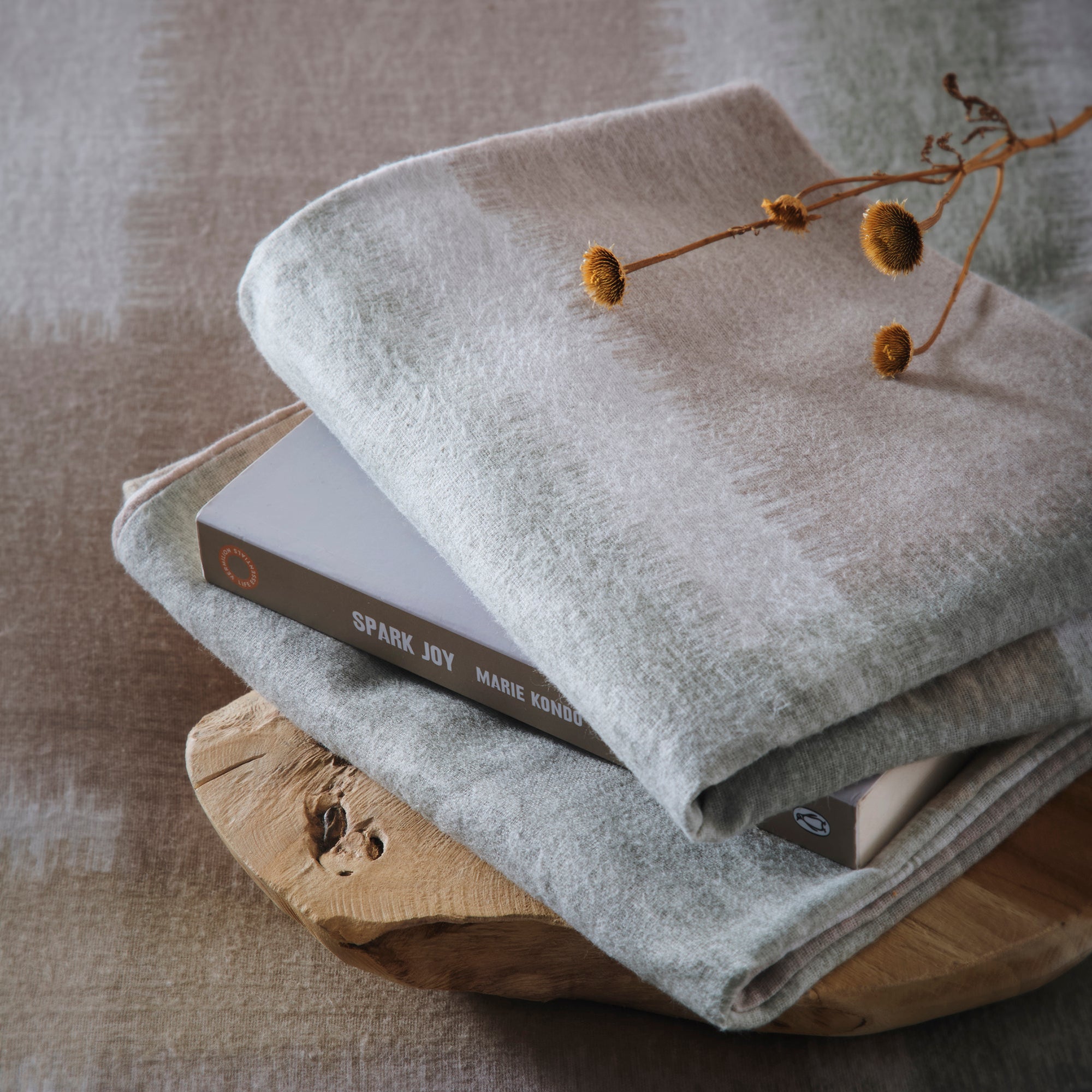 Appletree Hygge Verbier Duvet Cover Set - 100% Natural Cotton, Soft & Breathable Bedding for Cozy Home Decor - Perfect for Master Bedroom, Guest Room & Airbnb Stays