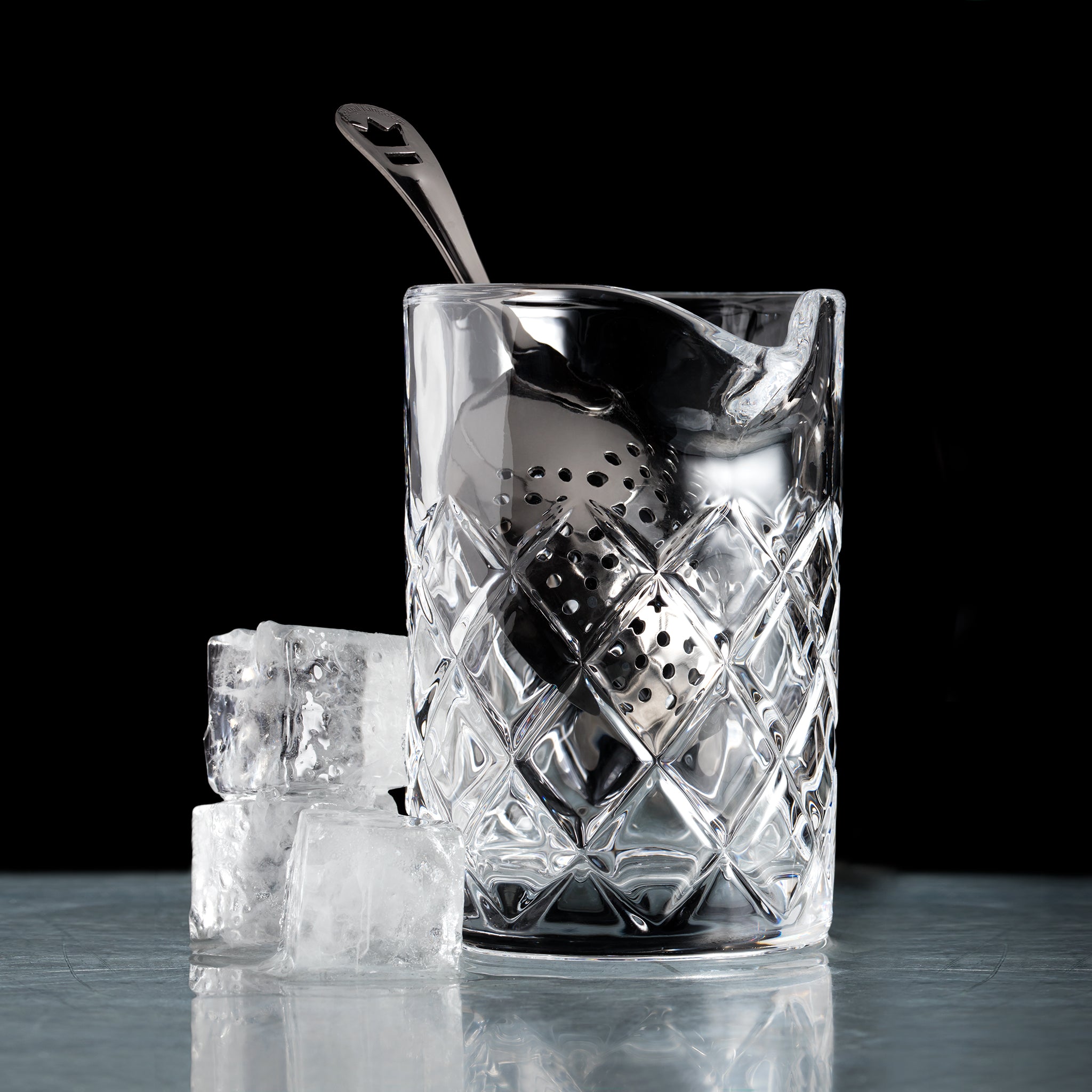 Premium Julep Strainer - Gunmetal Black Bar Tool for Cocktails, Mint Juleps & Home Bartending - Perfect for Mixing, Straining & Serving Drinks