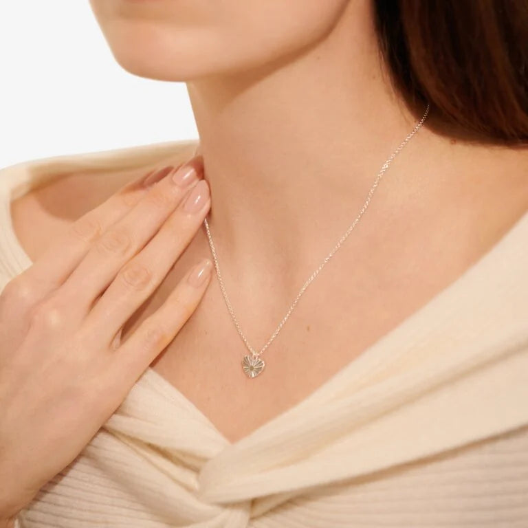 Joma Jewellery Necklace - 'A Little She Believed She Could, So She Did' Inspirational Pendant for Women | Perfect Gift for Graduation, Birthday & Daily Motivation