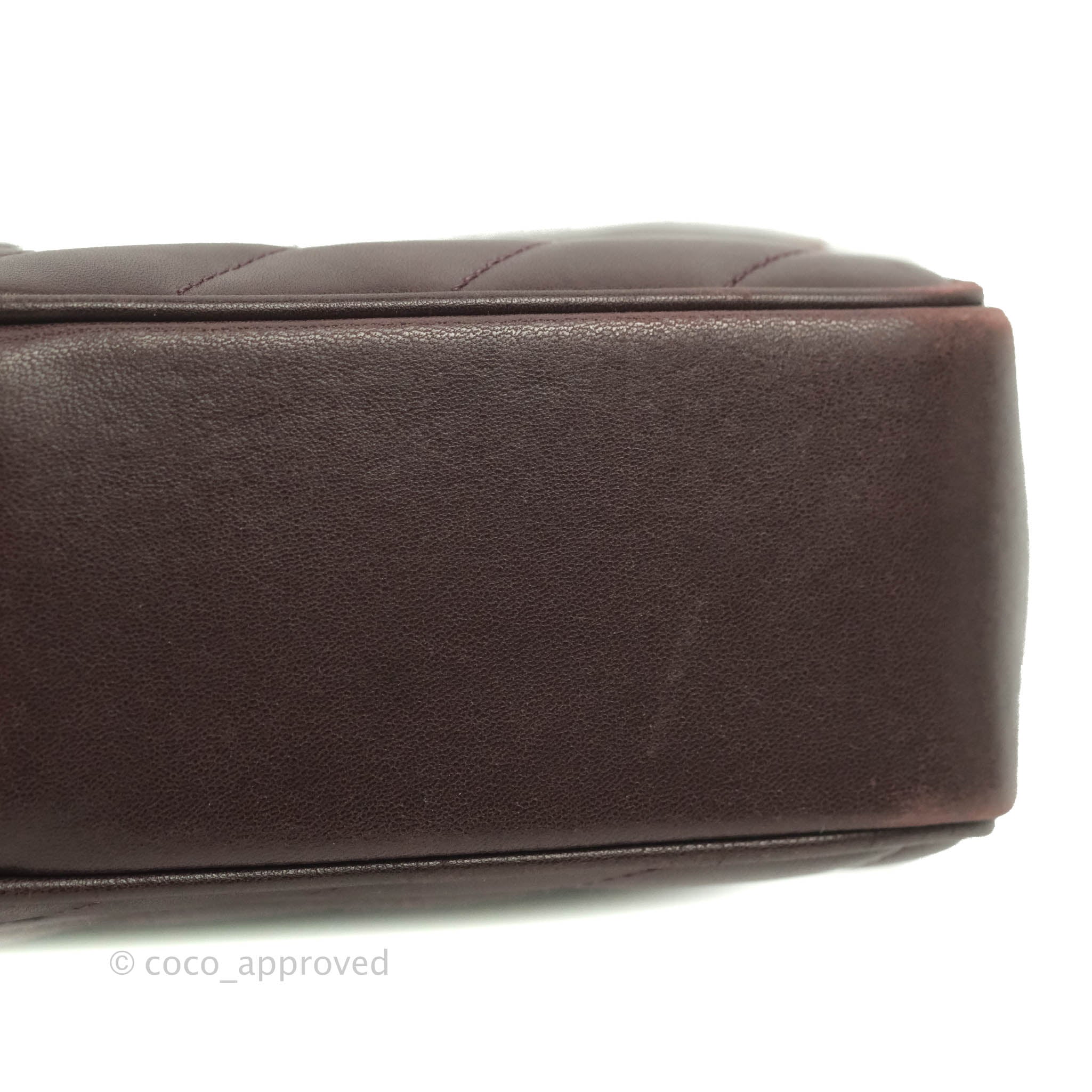 Chanel CC Signature Flap Bag in Diagonal Burgundy Calfskin with Aged Gold Hardware - Luxury Crossbody Purse for Women, Perfect for Date Night & Special Occasions