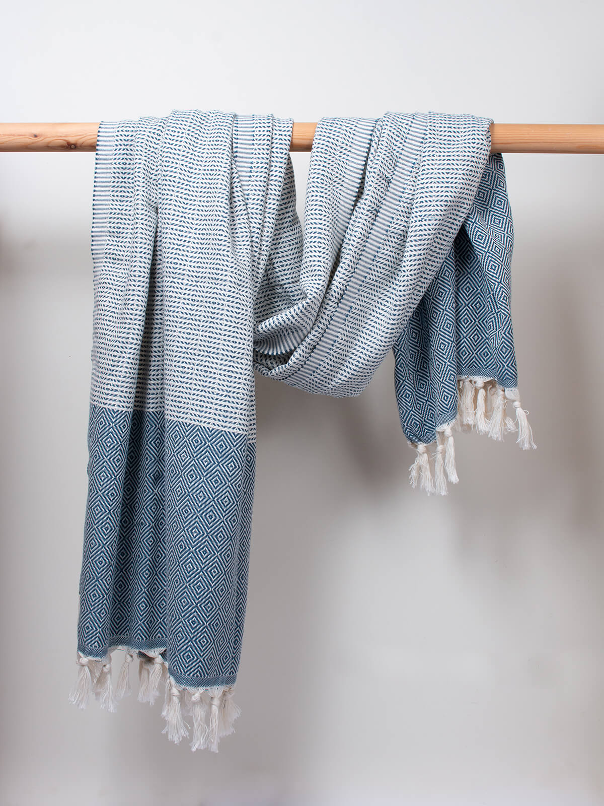 Nordic Dot Hammam Towel - Soft Cotton Turkish Pestemal - Indigo Blue Bath & Beach Towel for Spa, Yoga, Travel & Poolside Use