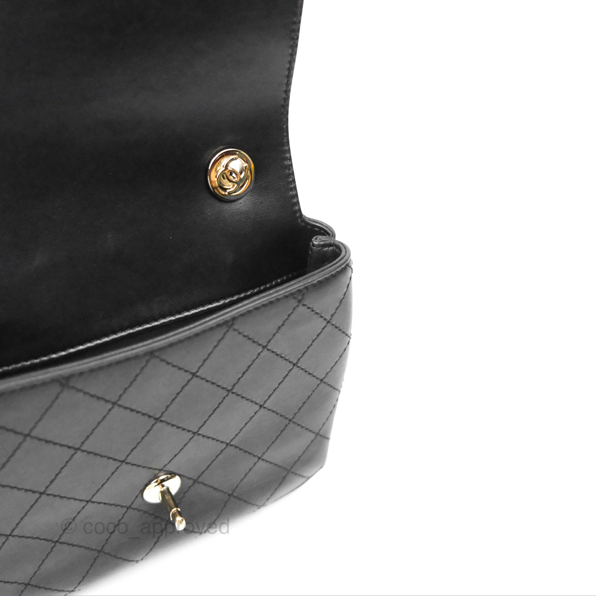 Authentic Chanel Small Flap Bag in Black Calfskin Leather - Perfect for Evening Events & Luxury Fashion Accessories