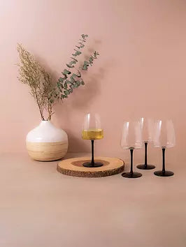 Premium Mikasa Palermo 4-Piece Crystal Red Wine Glass Set - 450ml Large Bowl for Optimal Aeration - Perfect for Dinner Parties, Wine Tasting & Romantic Evenings