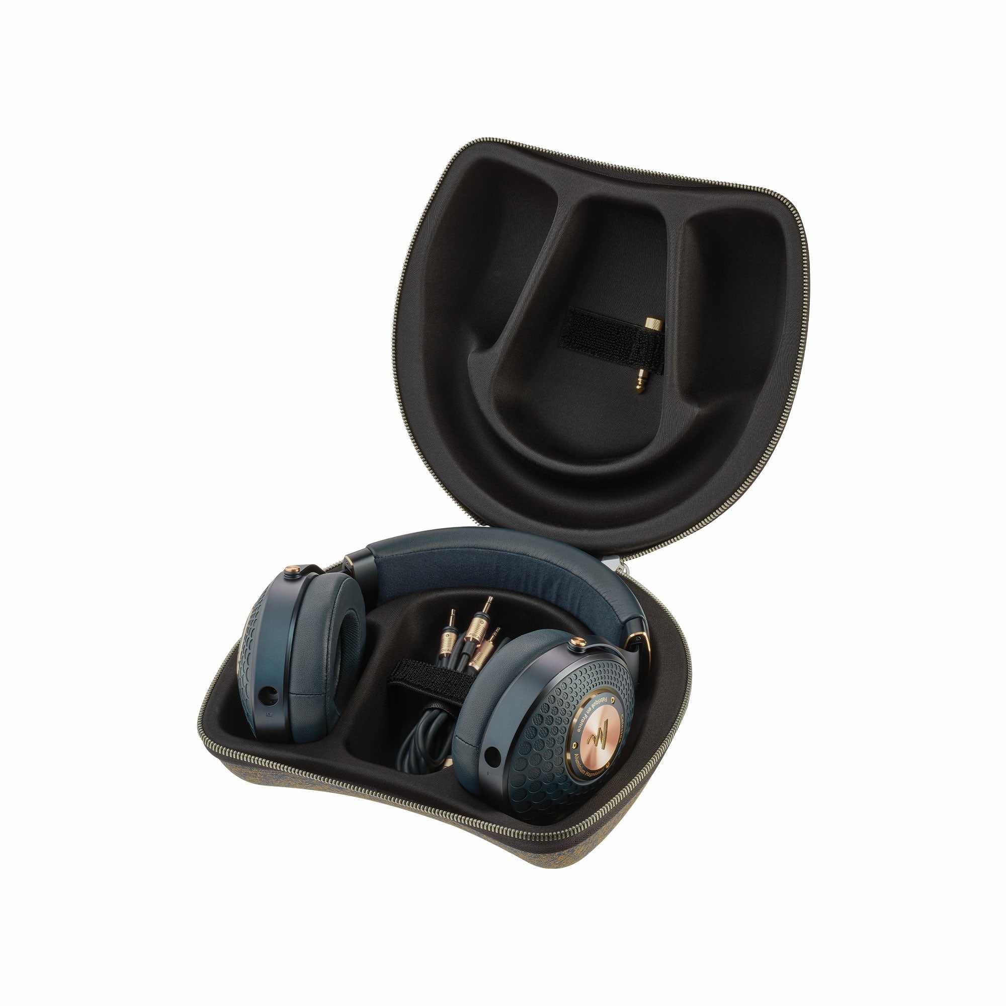 Focal Celestee High-End Closed-Back Headphones - Premium Audiophile Over-Ear Headphones with Luxurious Leather & Aluminum Design - Perfect for Studio Recording, Gaming & Music Listening