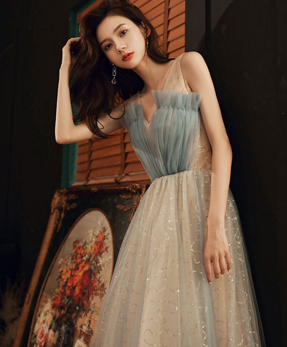 Elegant Blue V-Neck Tulle Long Prom Dress with Sequin Details - Perfect for Formal Dances, Evening Galas & Special Occasions