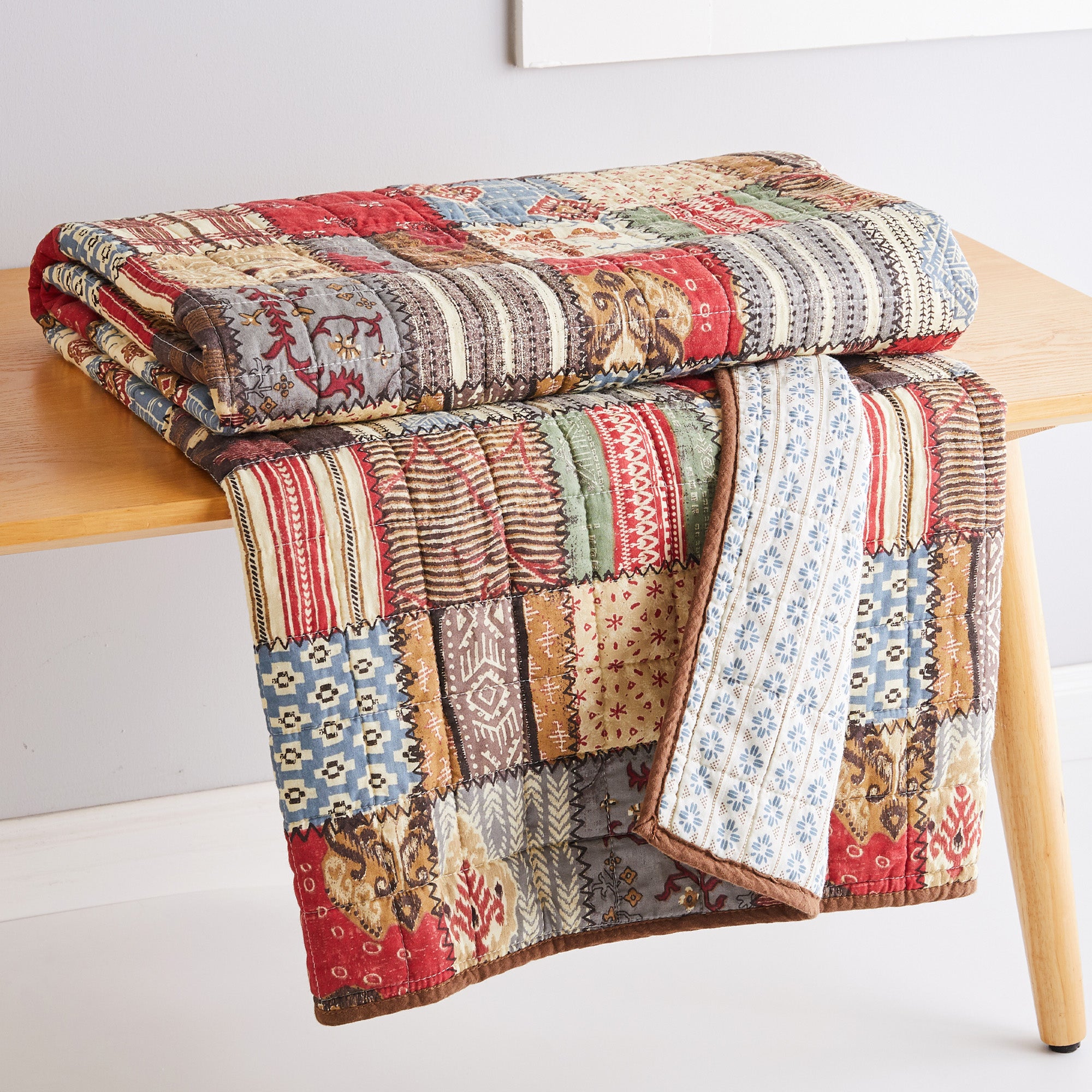 Ansara Quilted Throw Blanket - Soft & Cozy Lightweight Bedspread for Couch, Sofa, and Bed - Perfect for Living Room, Bedroom, and Outdoor Use