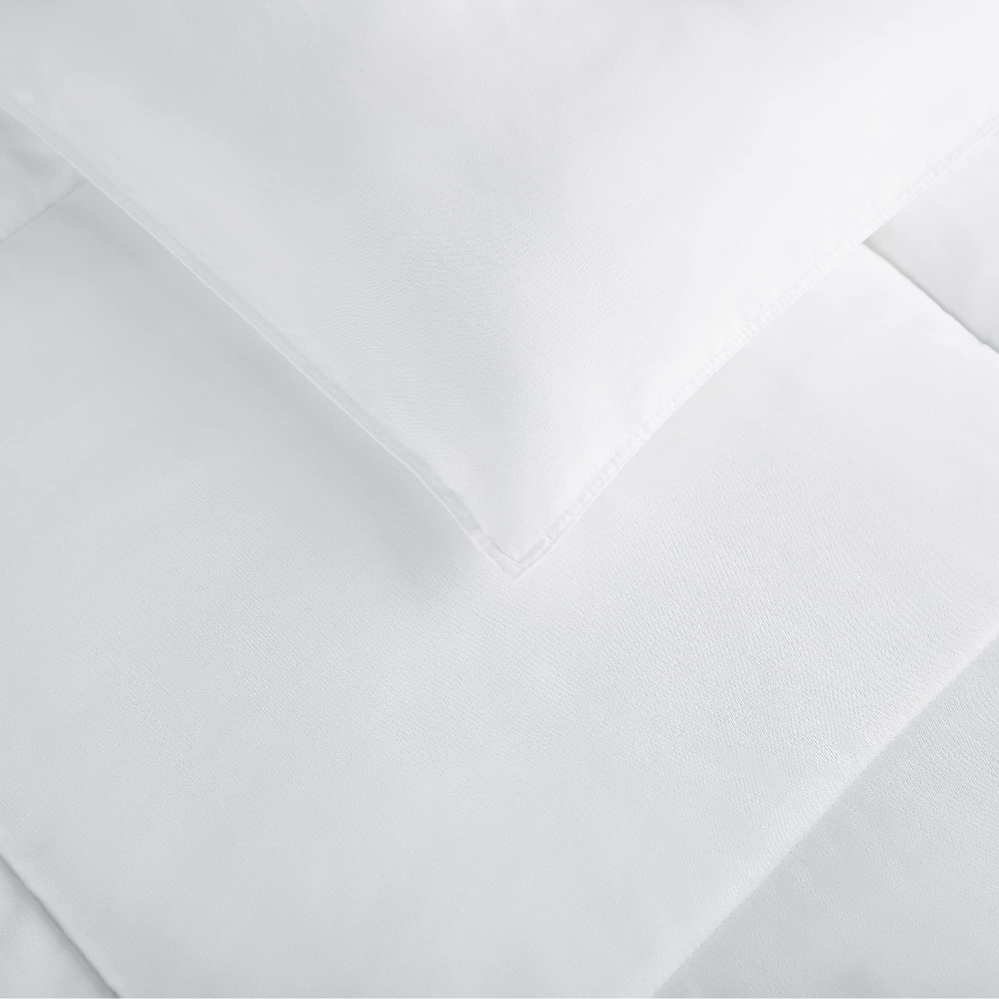 SERTA Simply Clean Ultra Soft Hypoallergenic 3-Piece Comforter Set - Full/Queen Size, White - Breathable Bedding for Allergies & Sensitive Skin - Perfect for Master Bedroom, Guest Room & Dorm